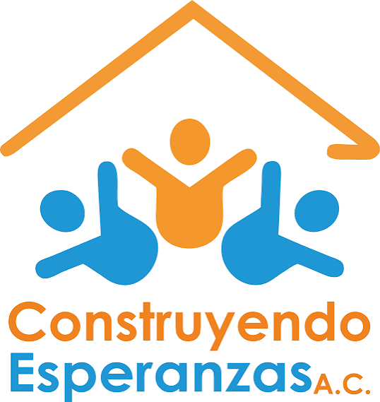 Logotipo con una casa estilizada en color naranja, con tres figuras humanas debajo, una en color naranja y dos en azul, y el texto "Construyendo Esperanza A.C." en colores naranja y azul.