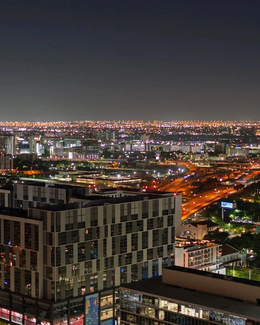 Miami nighttime cityscape photographed by Divine Designs Creates