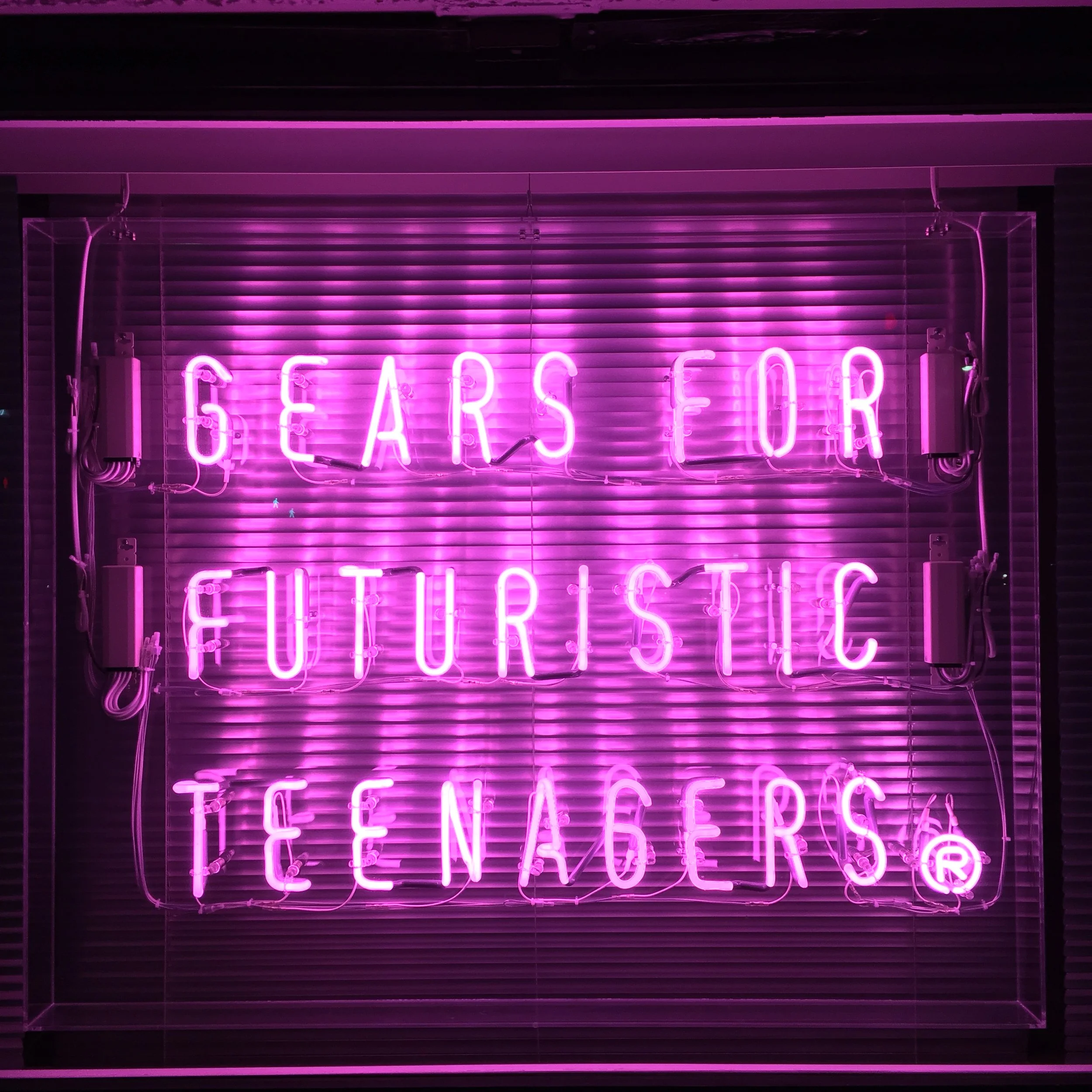 Streetwear & Sneaker Spots