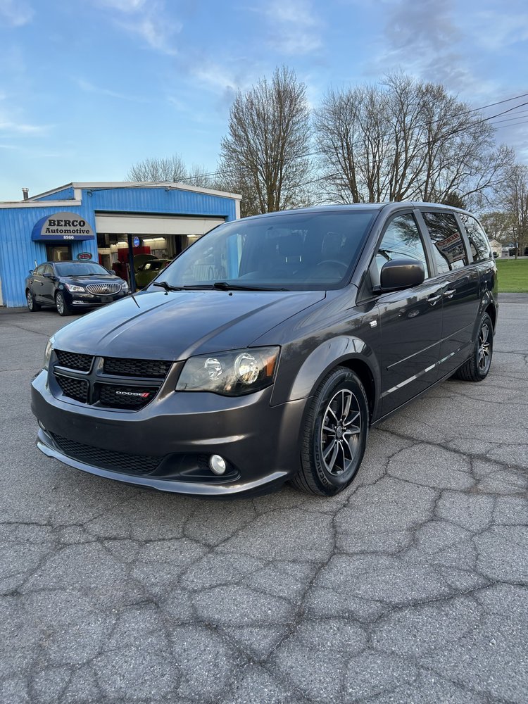 Vehicle photo 1