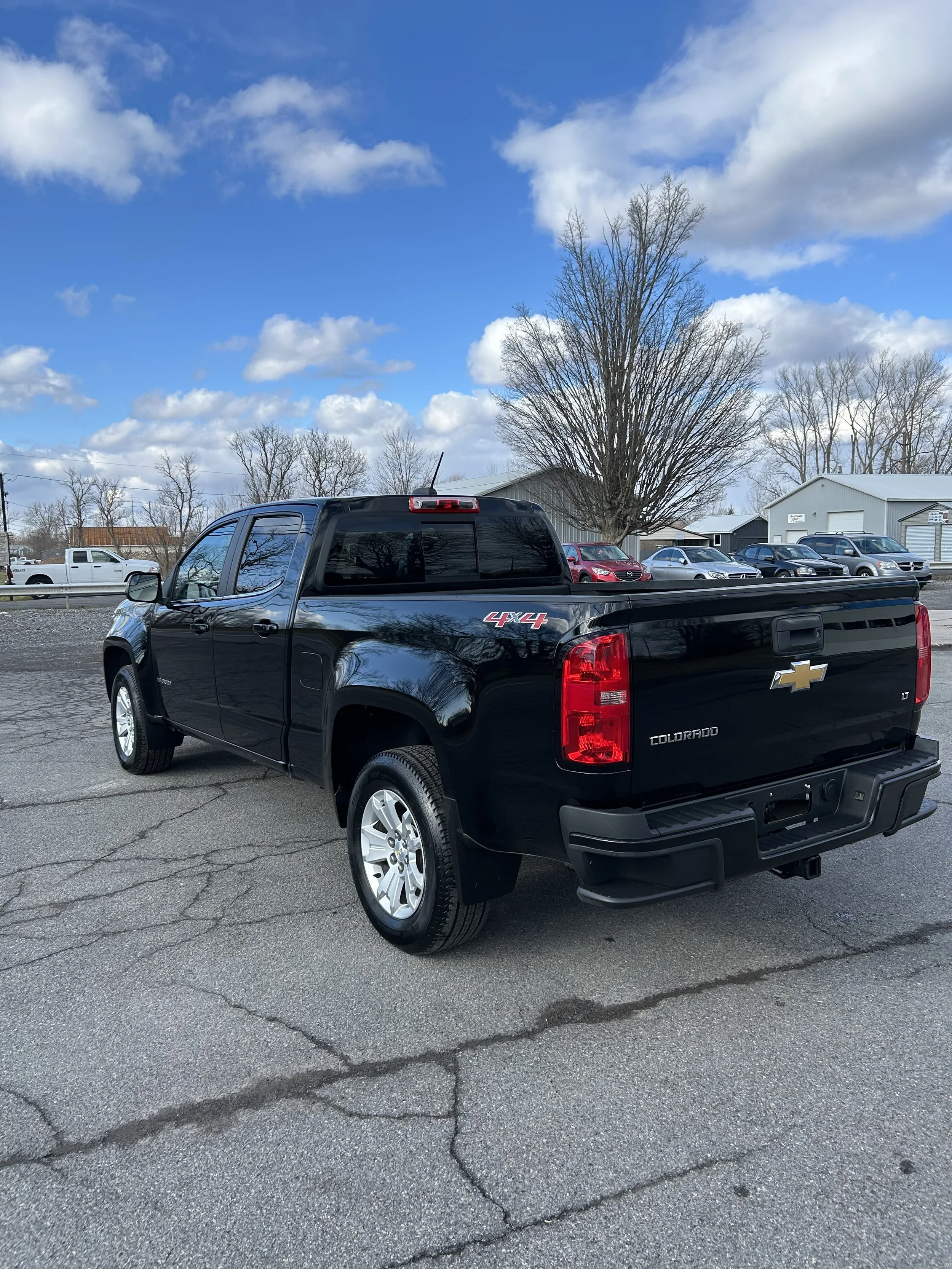 Vehicle photo 2