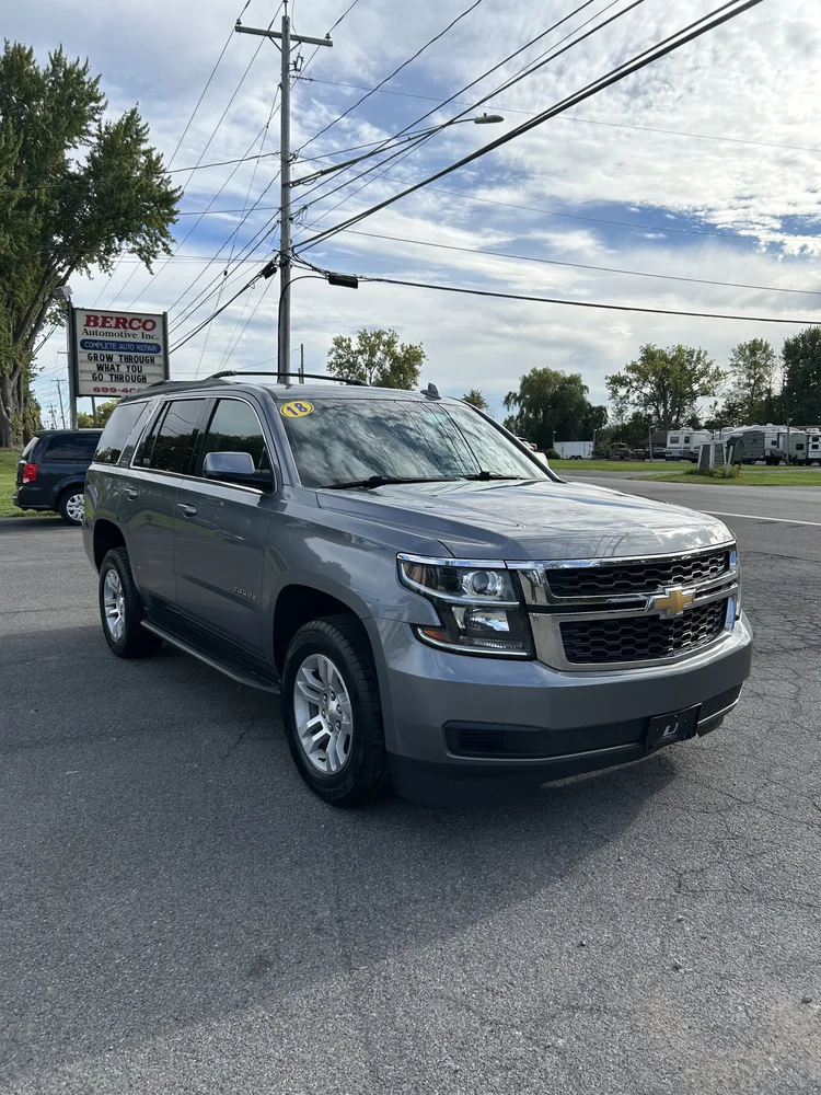 2018 Chevrolet Tahoe photo 2