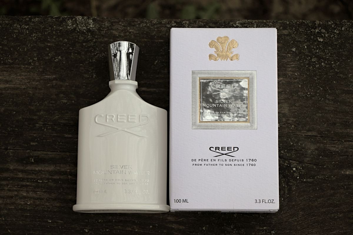 Creed-Silver-Mountain-Water-bottle-and-box.jpg