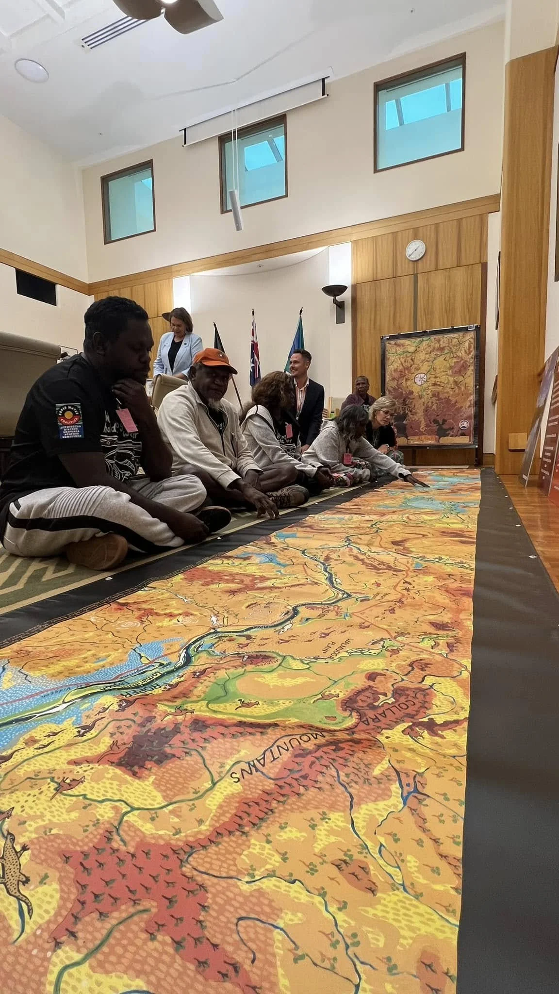 Arnhem Land Traditional Owners present map petition to Parliament