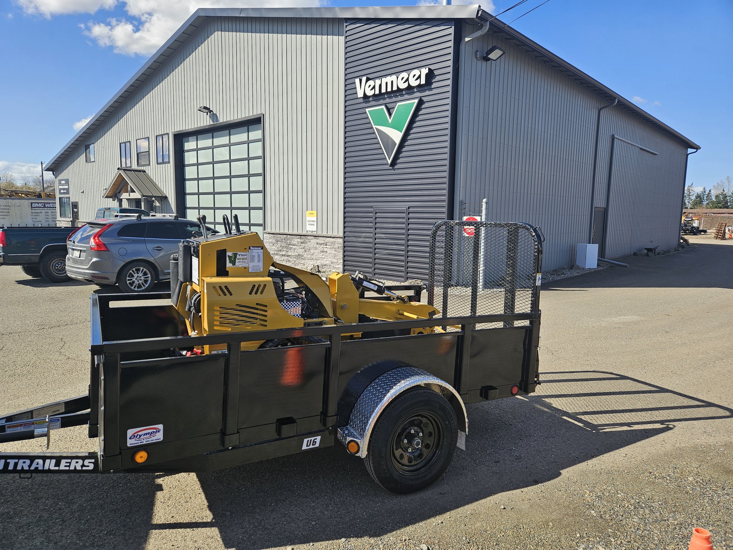 Vermeer SC30TX Stump grinder owned by Down to Ground being picked up a Vermeer Mountain West in Tacoma, WA