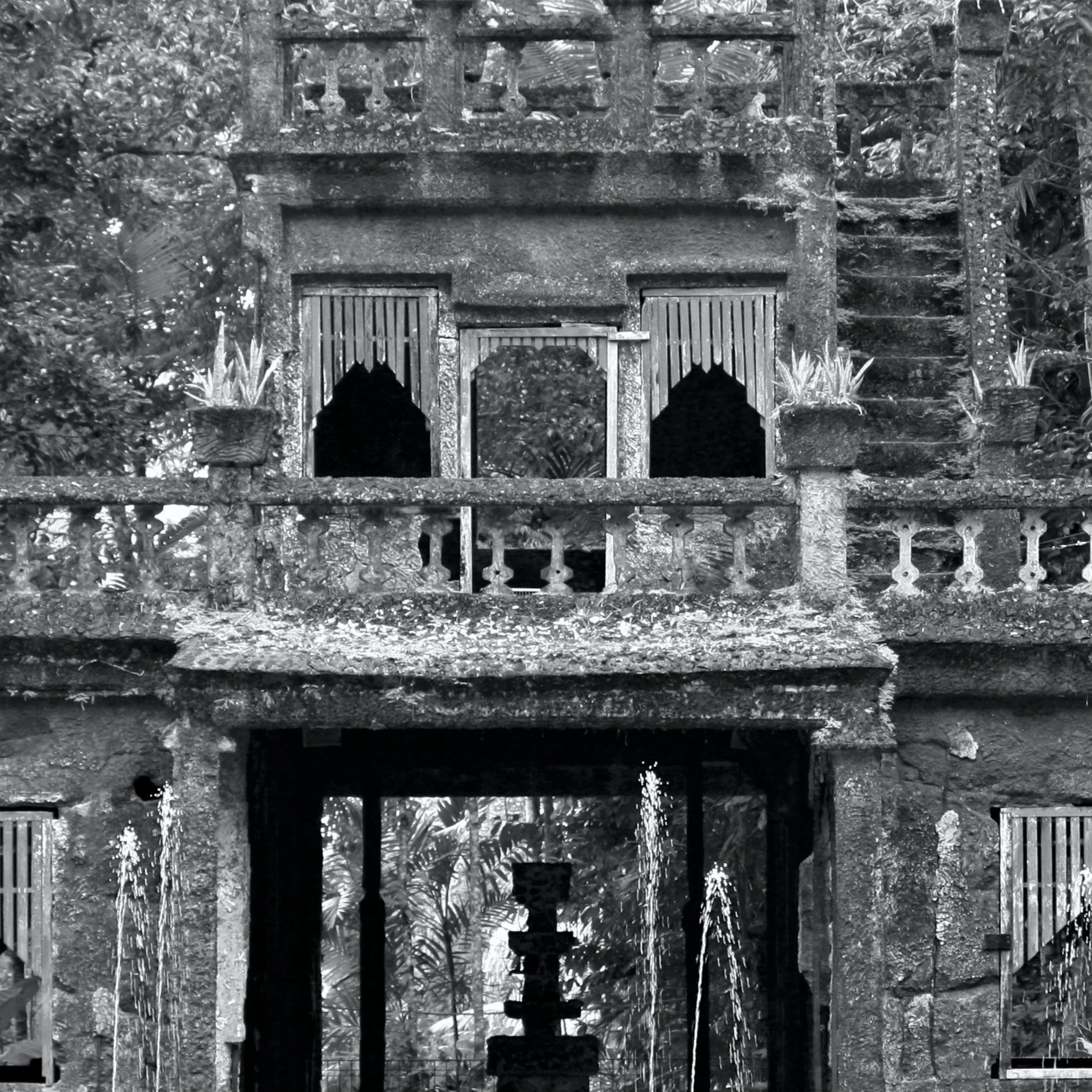 Paronella Home 2.jpg