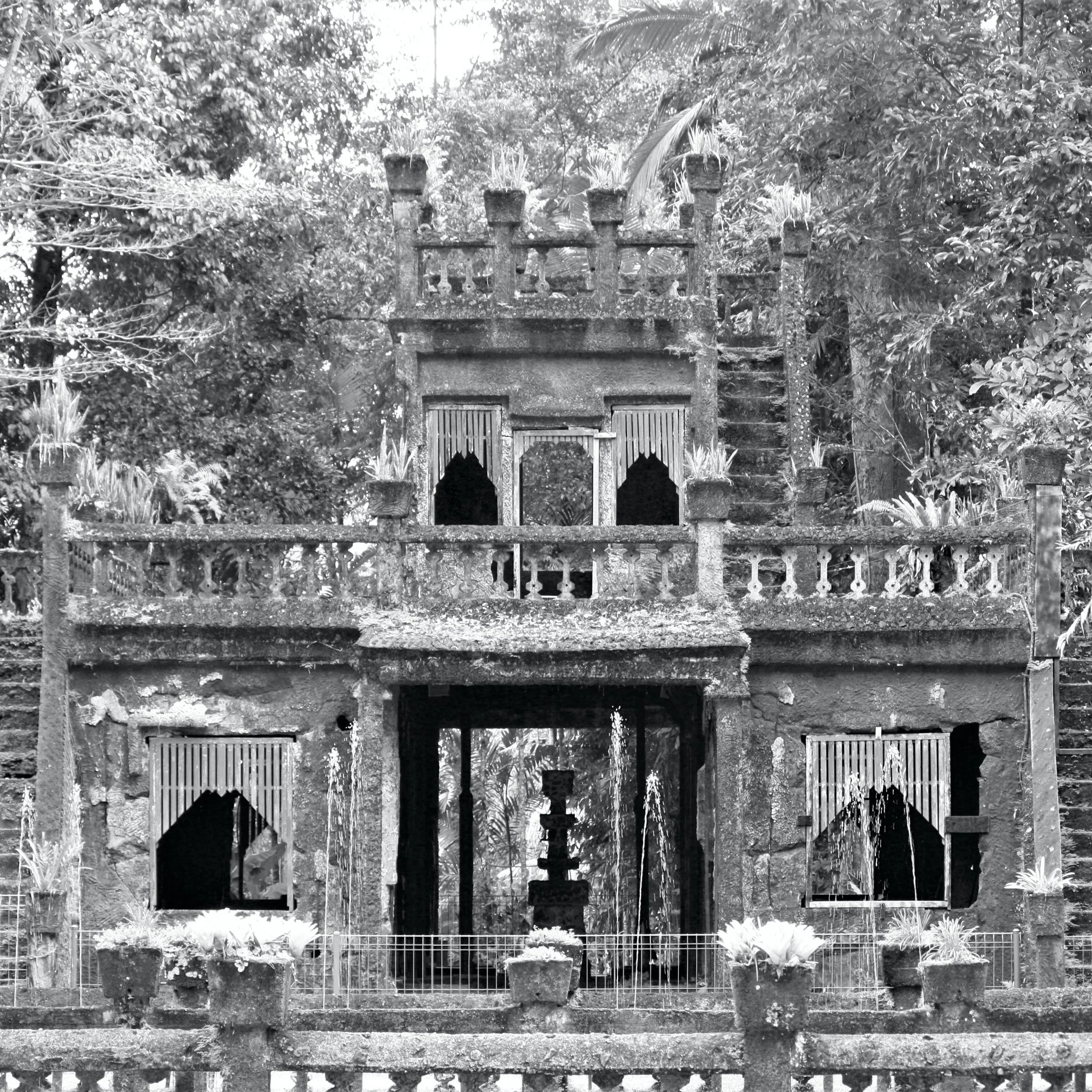 Paronella Castle 2.jpg