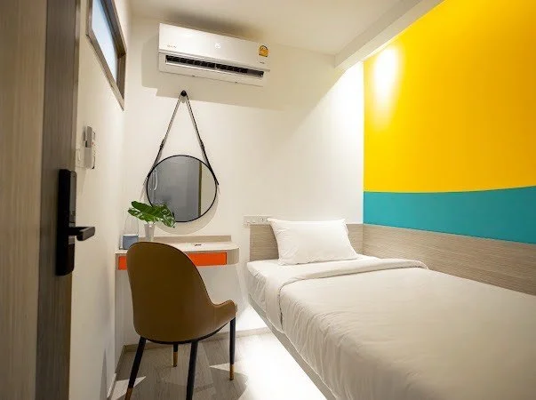 L Easy room