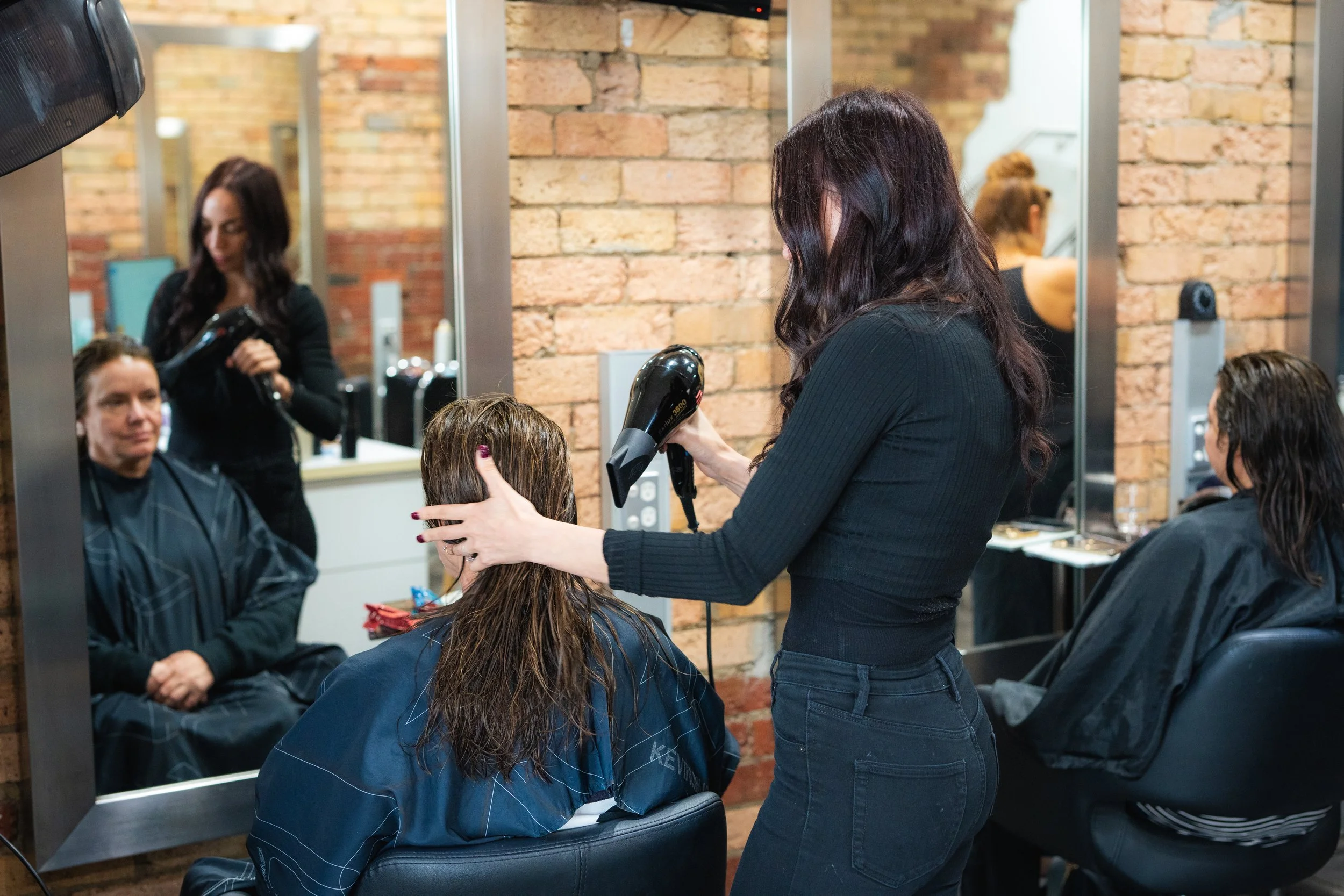 wiznu-hair-salon-preston-blow-wave.jpeg