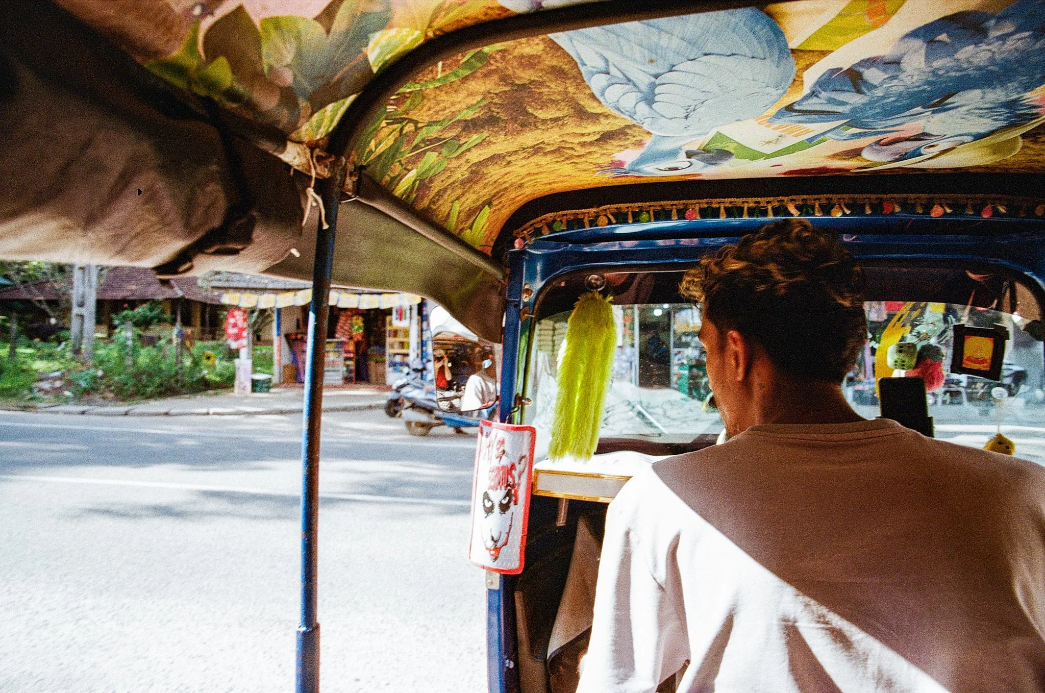 How to get from Colombo Airport to Weligama: taxi, train or highway bus.