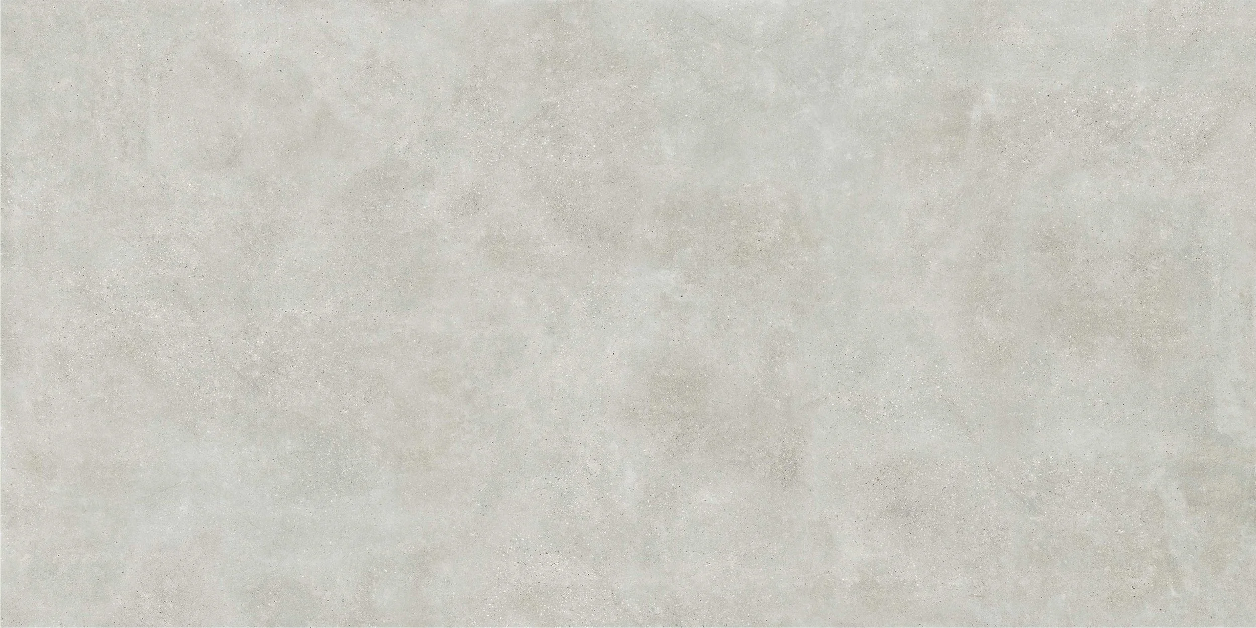 Ein heller, breiter Bereich mit einer neutralen, leicht texturierten Oberfläche, möglicherweise Stein oder Beton.