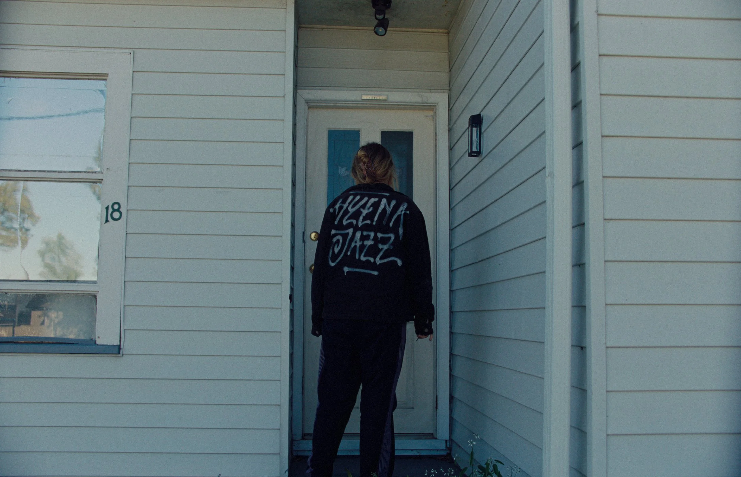 V2-0001_V1-0001_A019C014_251001_R28C_vfx-pull_graded._VFX4_alt.00030652.jpg