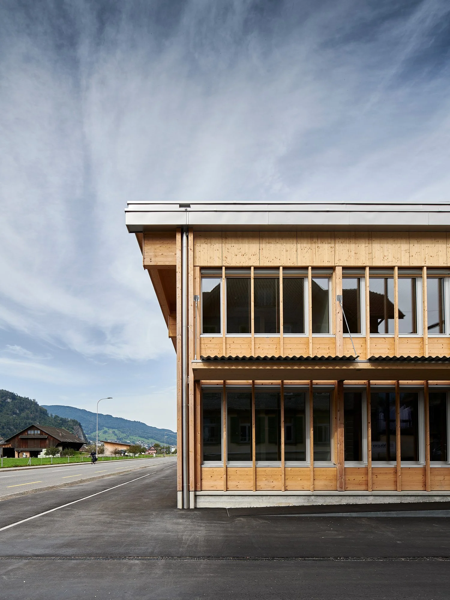 Ast-Rein-Stansstad-Lagerhalle-Murer-06-2000px.jpg
