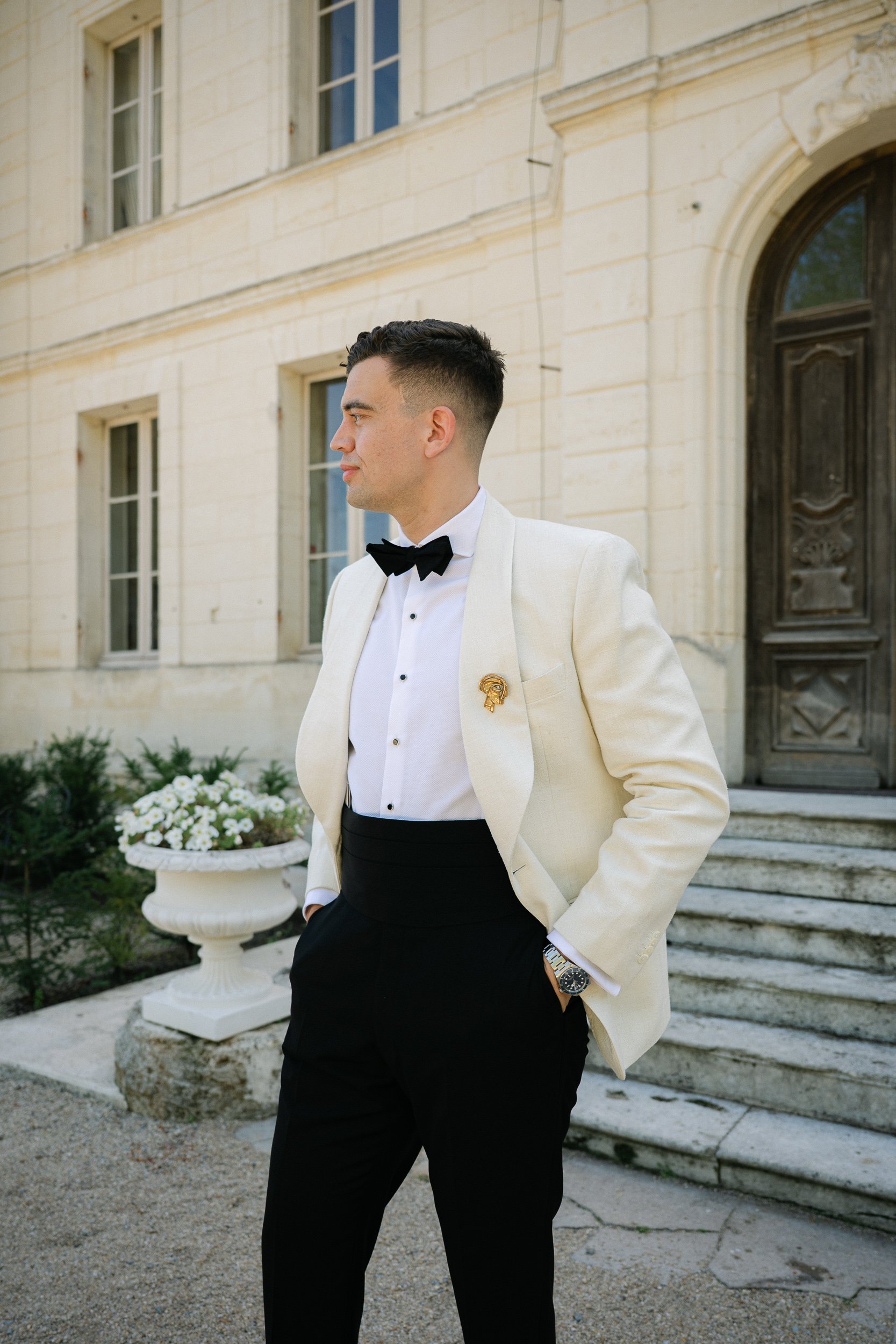 16-chateau-fengari-wedding-france-groom-portrait-studio-faria.jpg