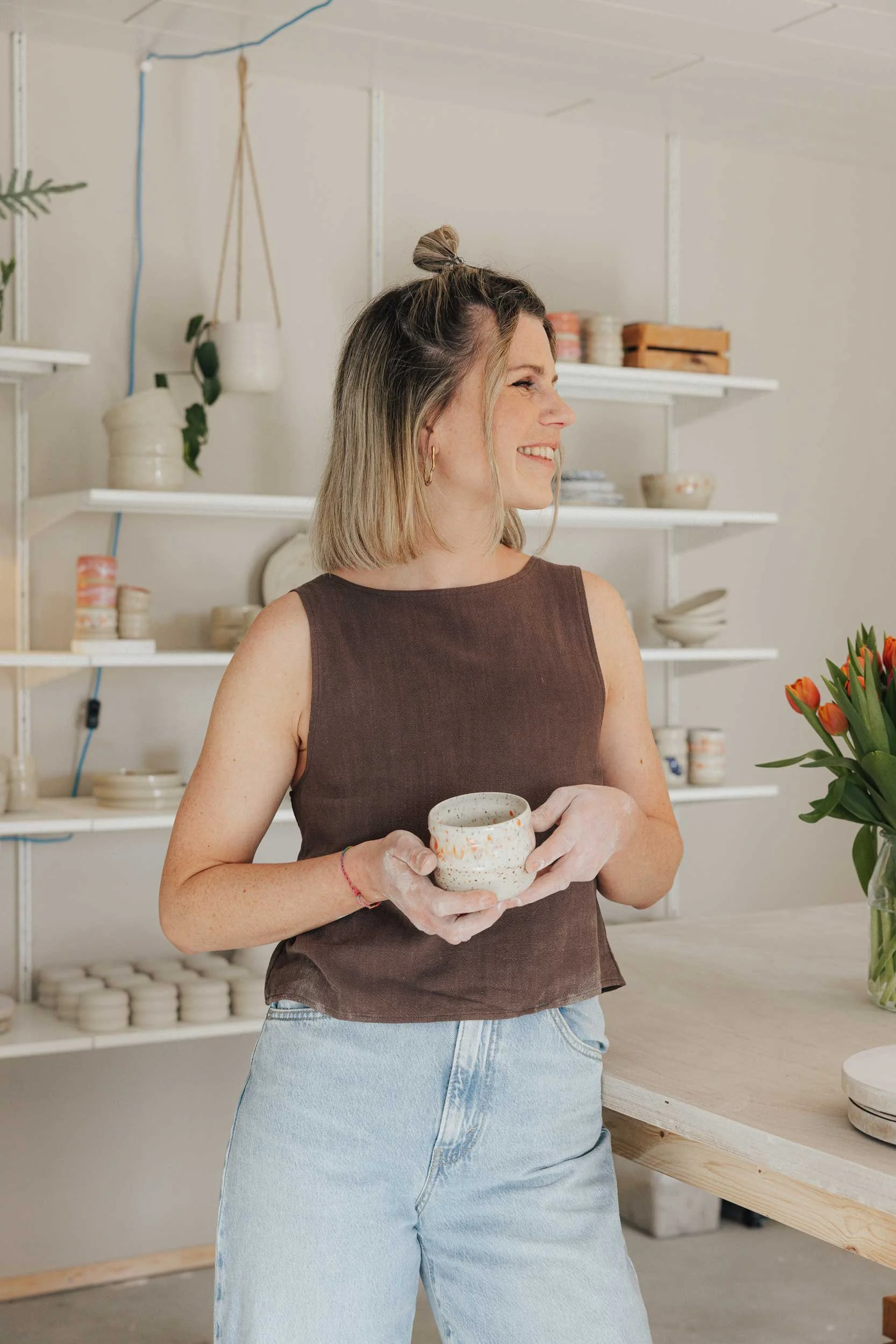 Maris von maris ceramics präsentiert handgemachte Keramik und Wohnaccessoires aus dem Atelier in Gevelsberg