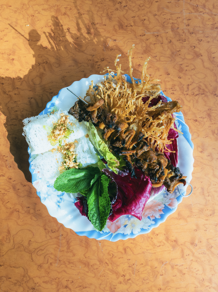 Option végétarienne : Enoki frit et pleurotes marinées au lait de coco