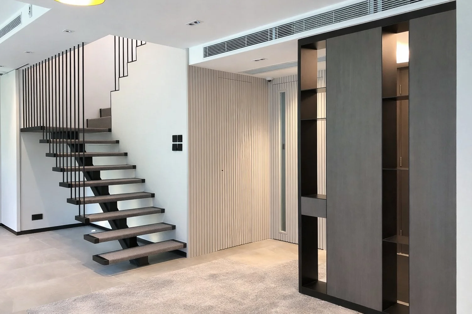 foyer.jpg