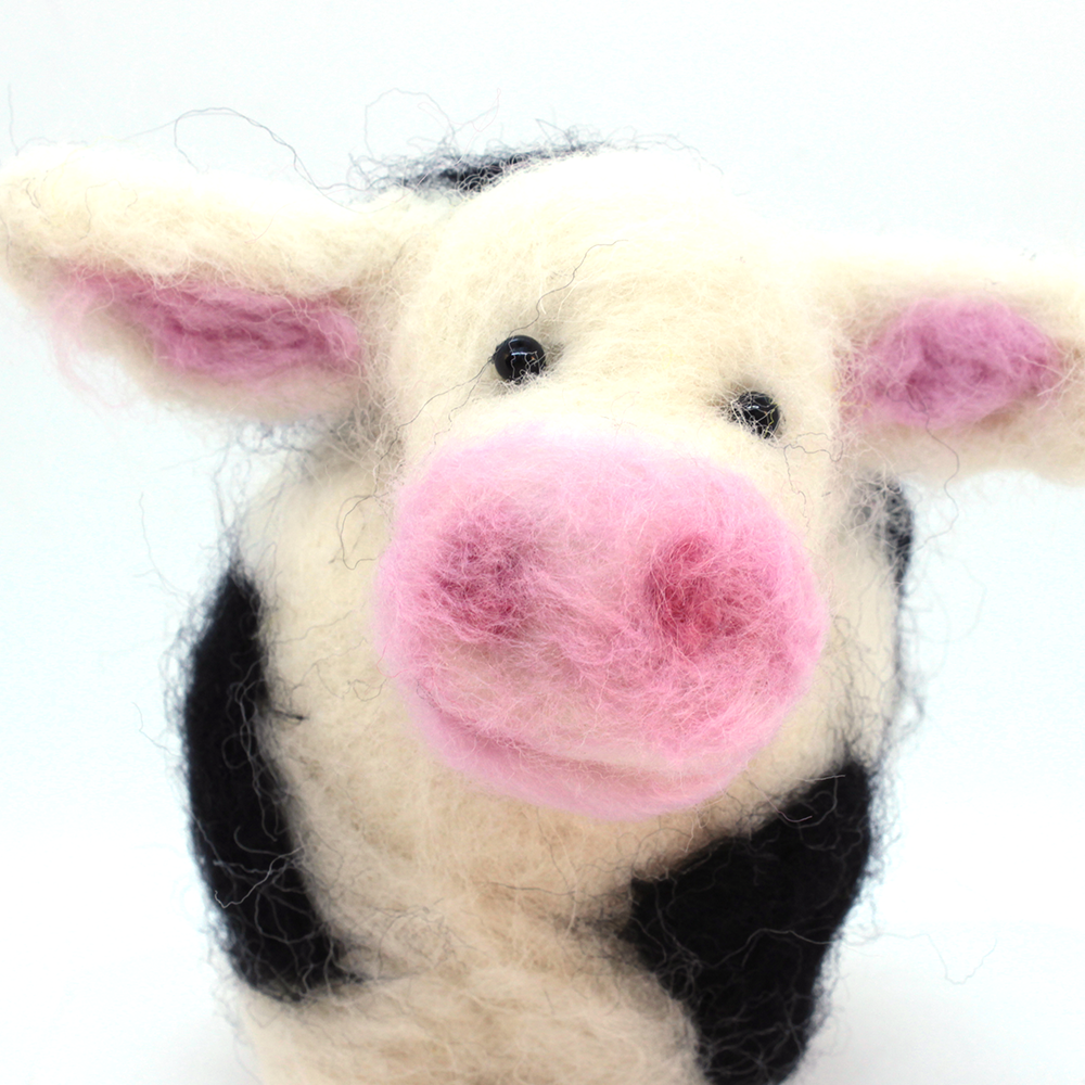 Carlota The Holstein Cow-01.png