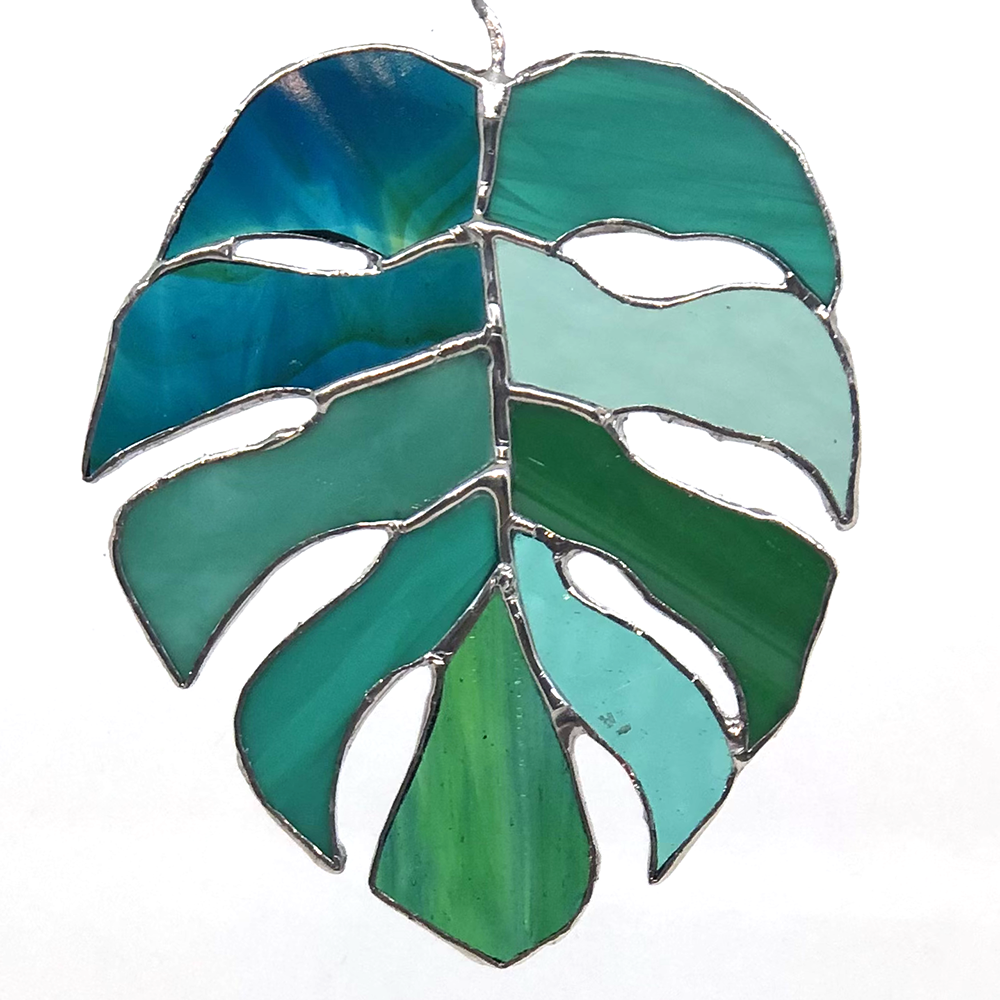 Medium Monstera Leaf5.png