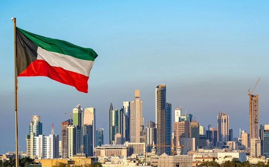 Kuwait suspends flights after Iran attacks on airport wounds several