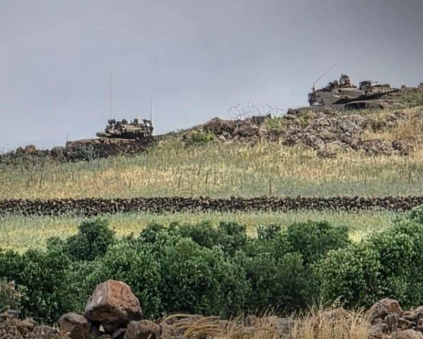 Israeli occupation forces advance into areas of Quneitra in southwestern Syria