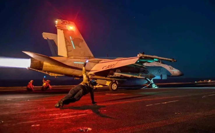 US attacks Iranian sites near Hormuz
