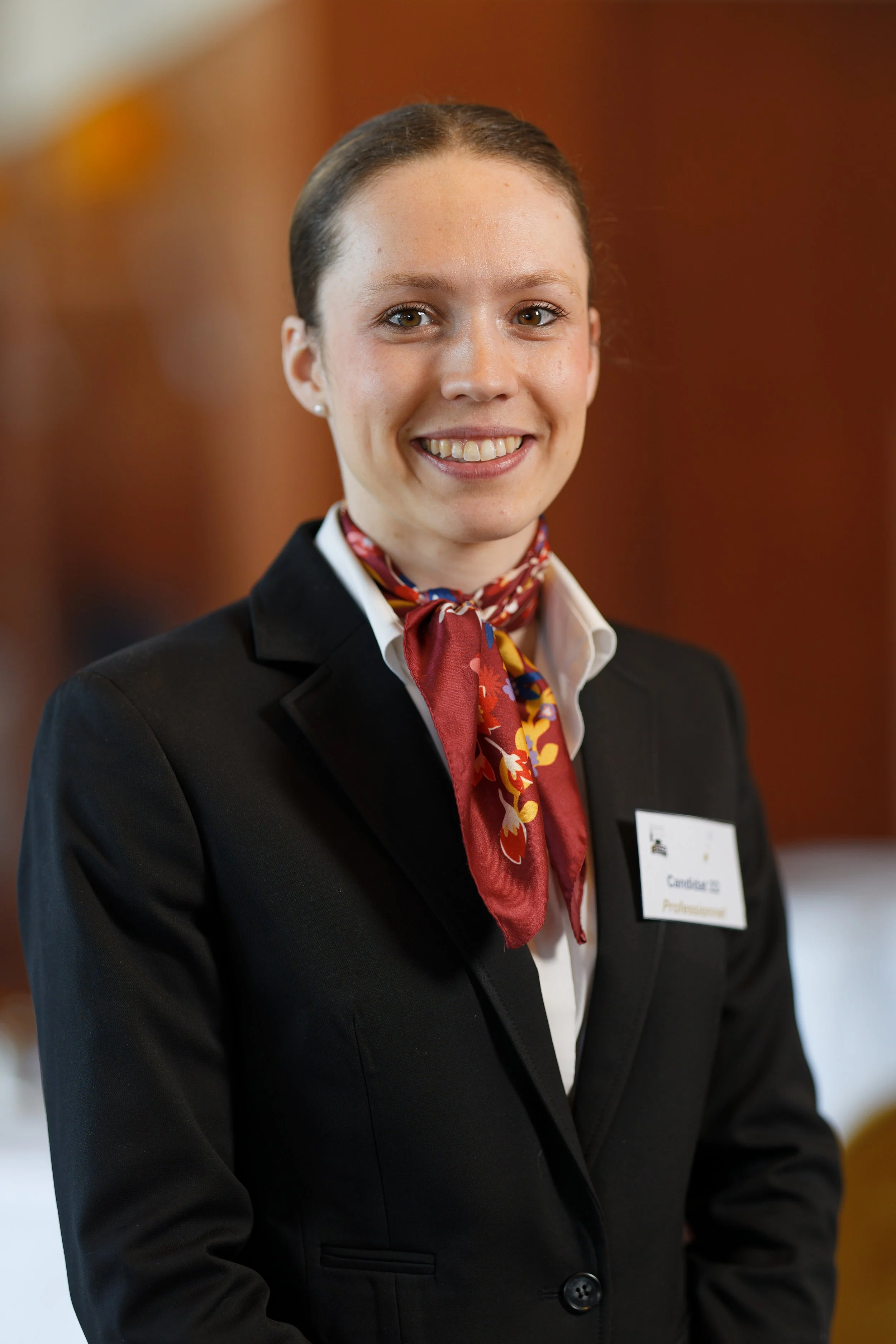 Portrait corporate collaboratrice tenue professionnelle événement entreprise Genève