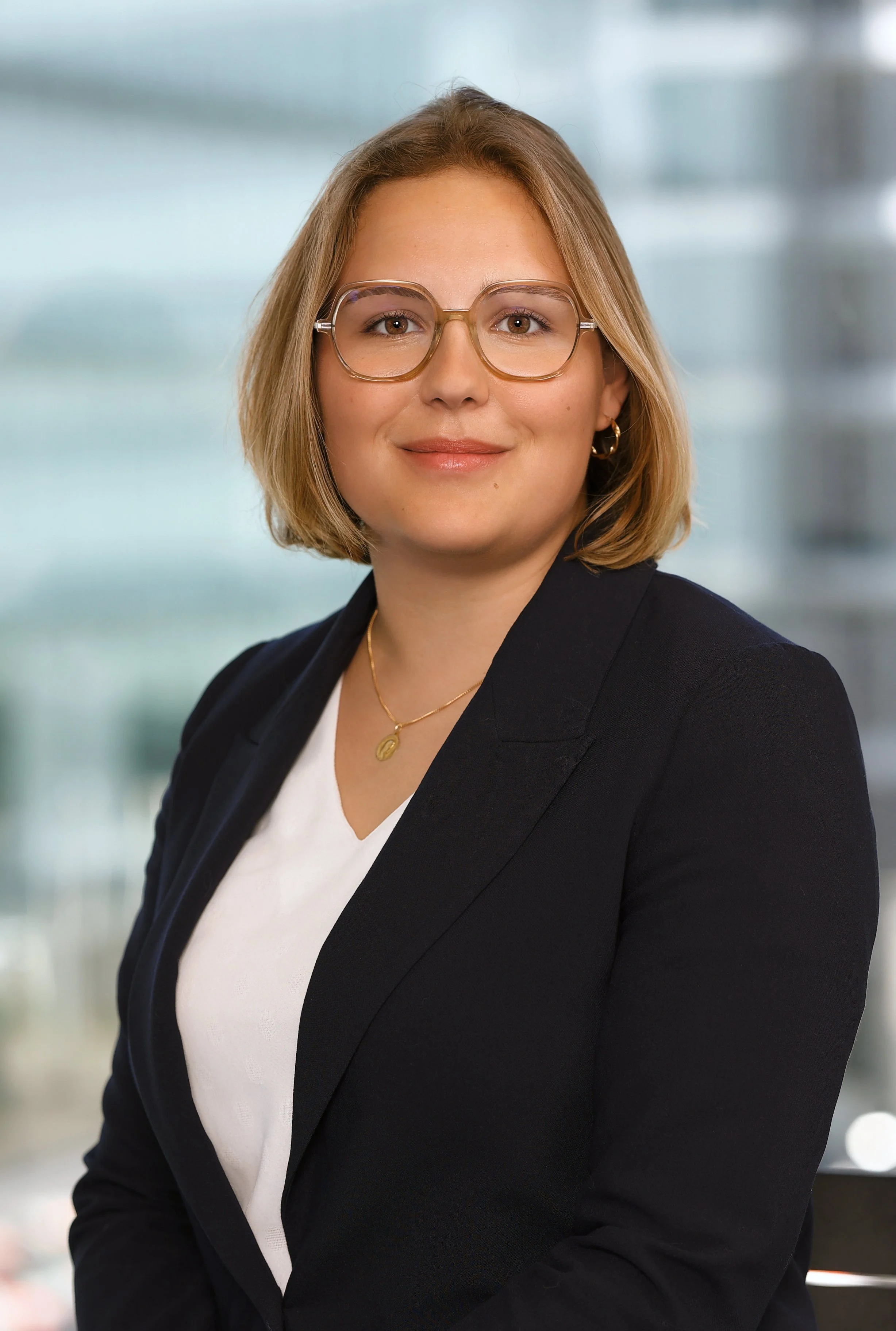 Headshot professionnel femme entreprise Genève Alain Grivel