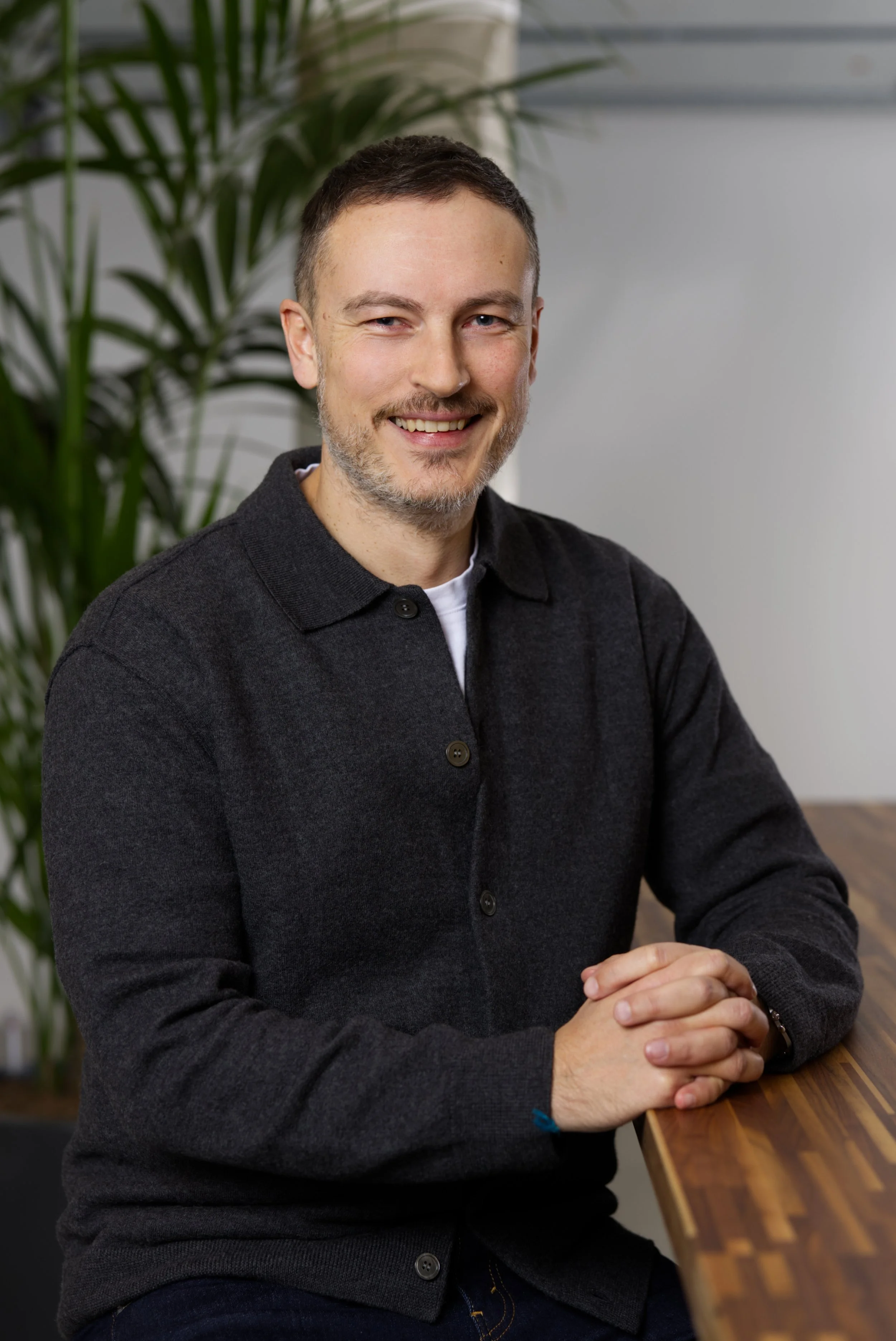 Portrait corporate homme entrepreneur Genève Alain Grivel