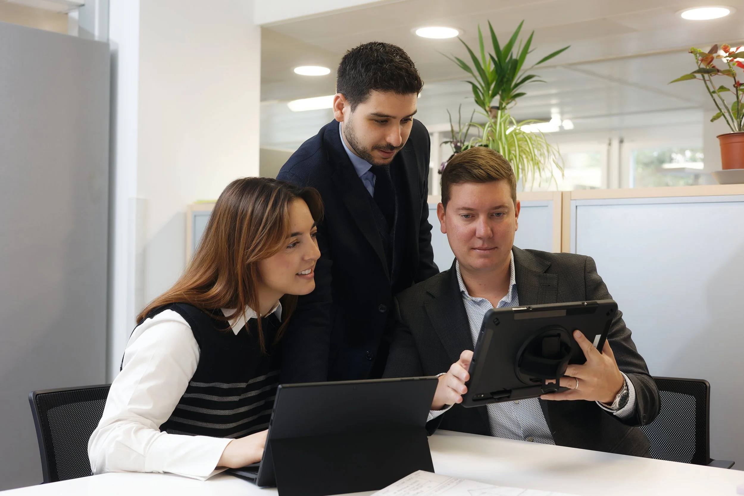 Photographie équipe entreprise Genève réunion corporate Alain Grivel