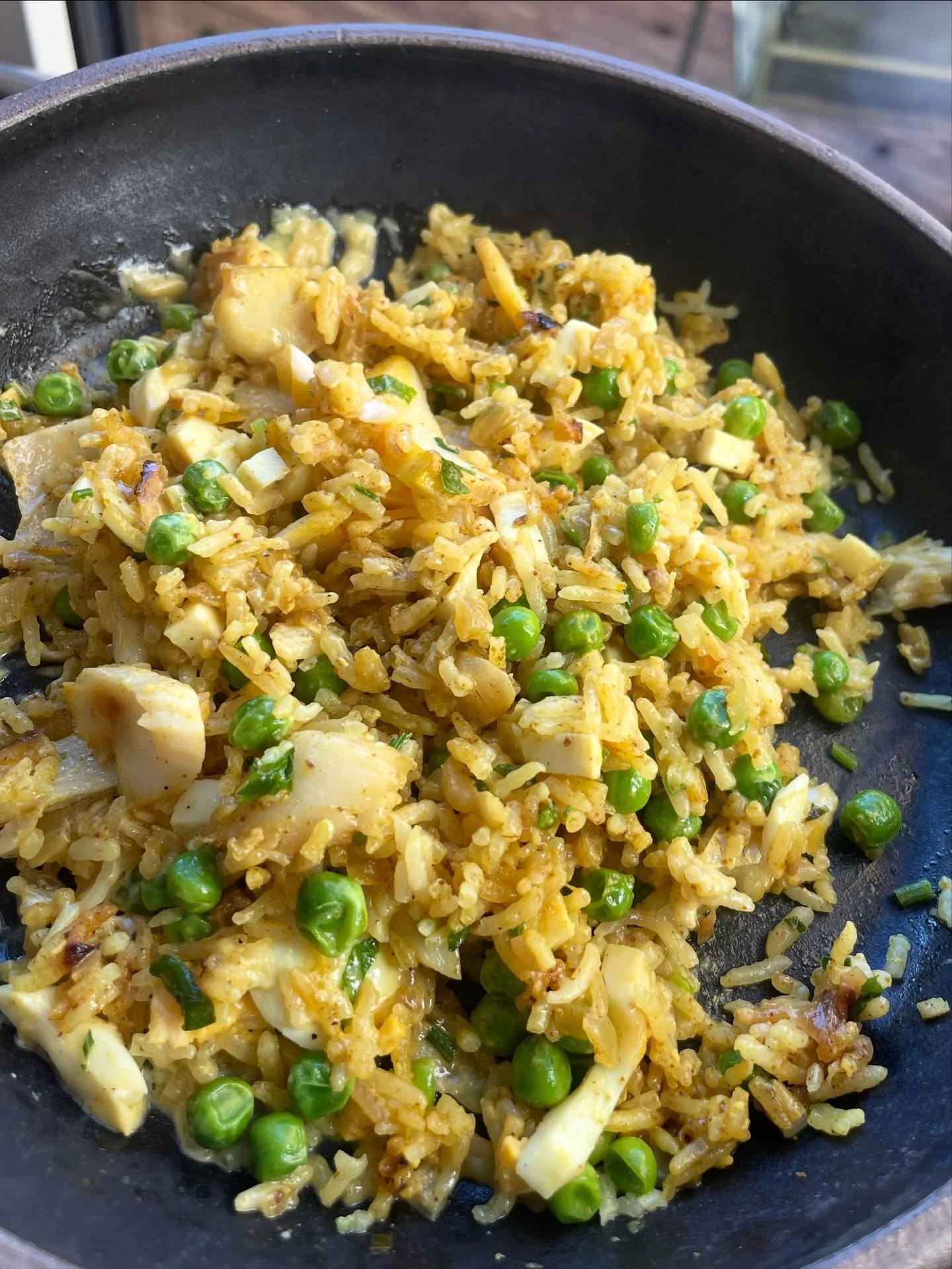 It&rsquo;s cold outside!

So time for some smoked fish kedgeree. This dish is super easy to pull together and you can actually make in advance and then pull out a portion when you fancy something cosy.

- Cooked rice (brown basmati is yummy)
- Poache