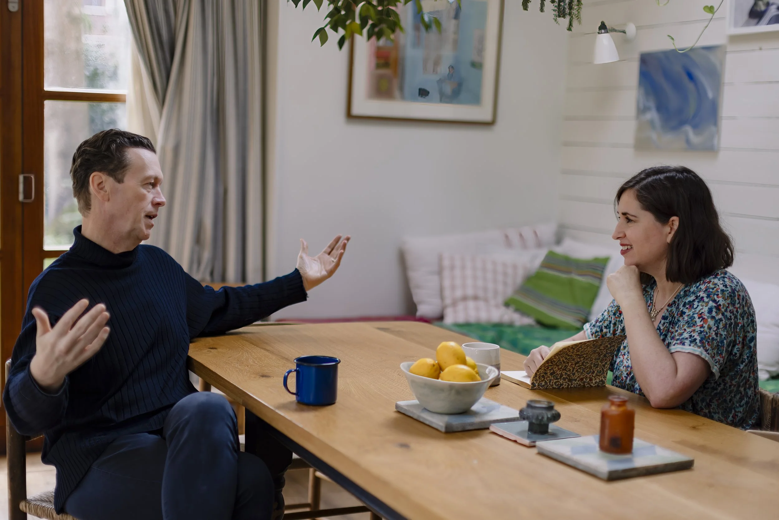 Anna conducts one to one nutritional therapy sessions in person or on video to support you in achieving your health optimisation goals. See her here engaging with a client