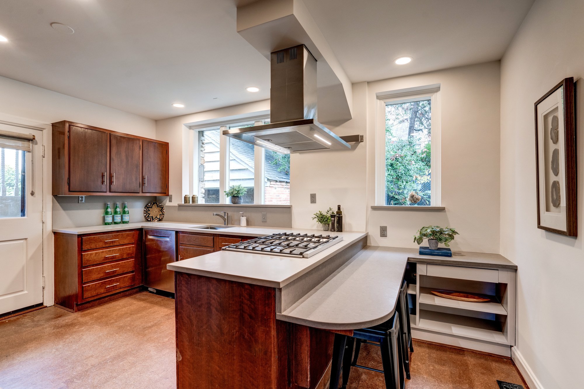 2919 43rd St NW-22.jpg