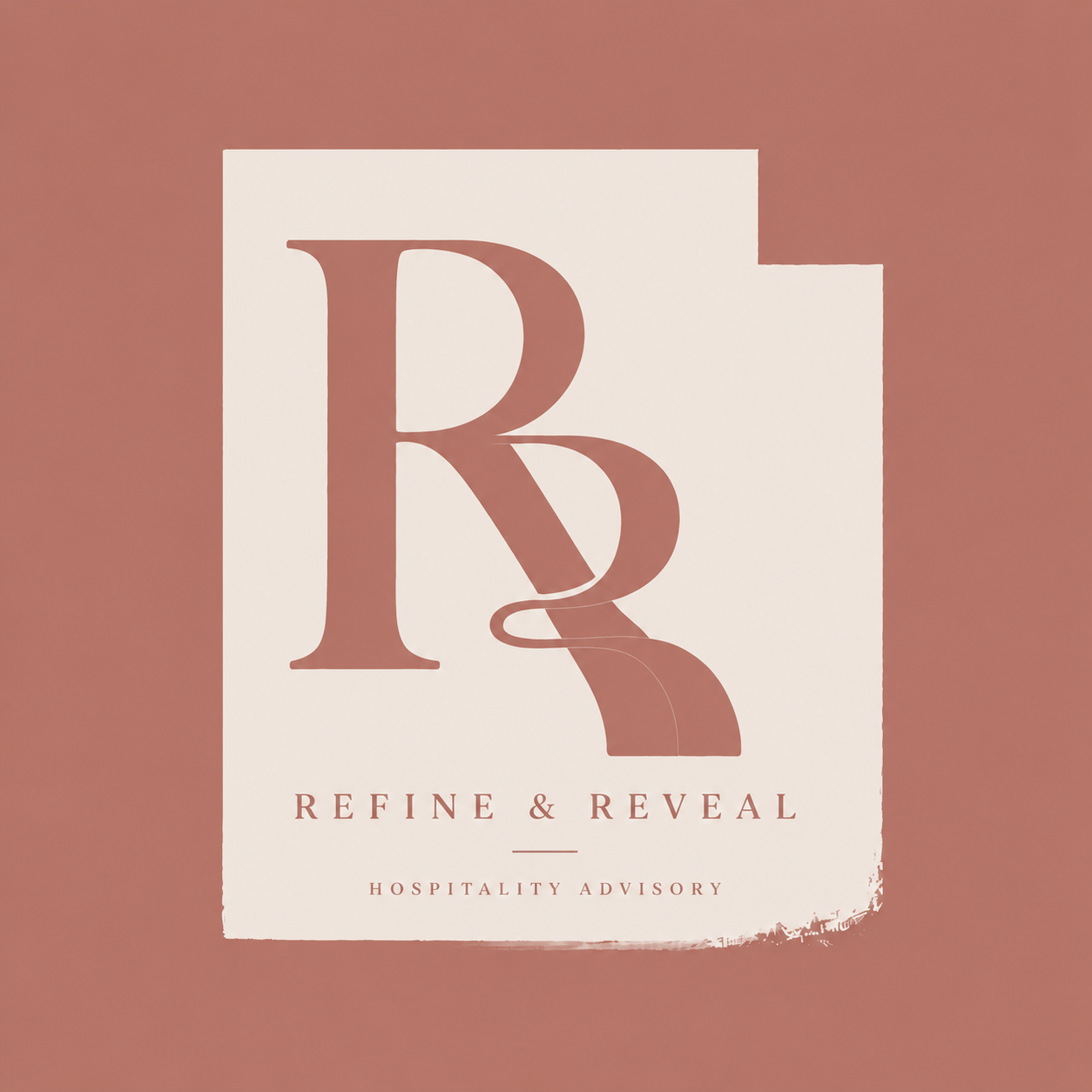 Logo stylisé avec les lettres 'R' et 'B' en couleur bordeaux sur fond blanc, avec le texte 'Refine & Reveal' et 'Hospitality Advisory' en dessous.
