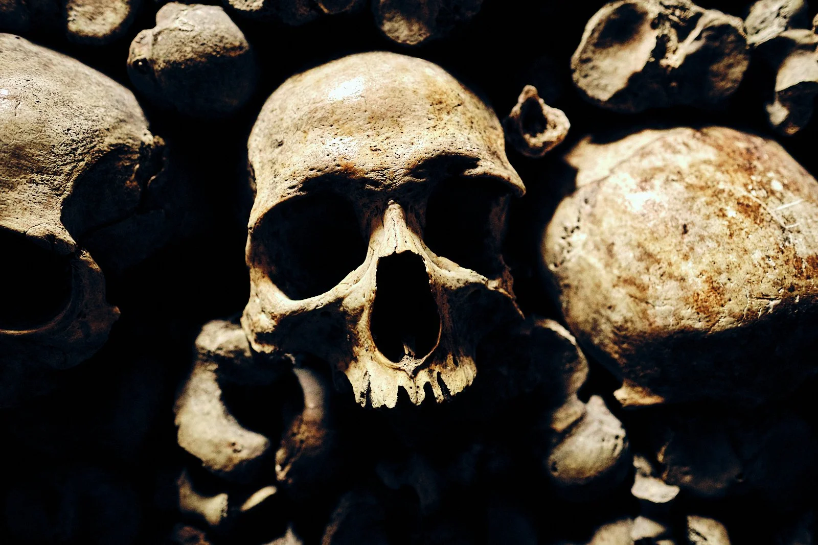 19_10_PARIS CATACOMBES 57 24.jpg