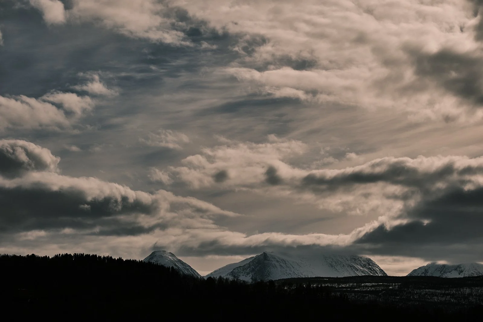 2026.04.16_NARVIK-TROMSØ DAY 016 XH2-S.016.3W.23.jpg