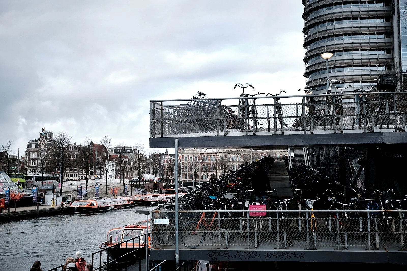 AMSTERDAM STREETPHOTOGRAPHY 101 34.jpg