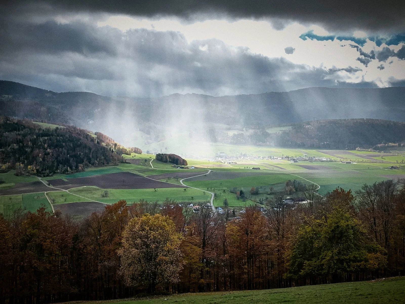 RIDE ACROSS JURA
