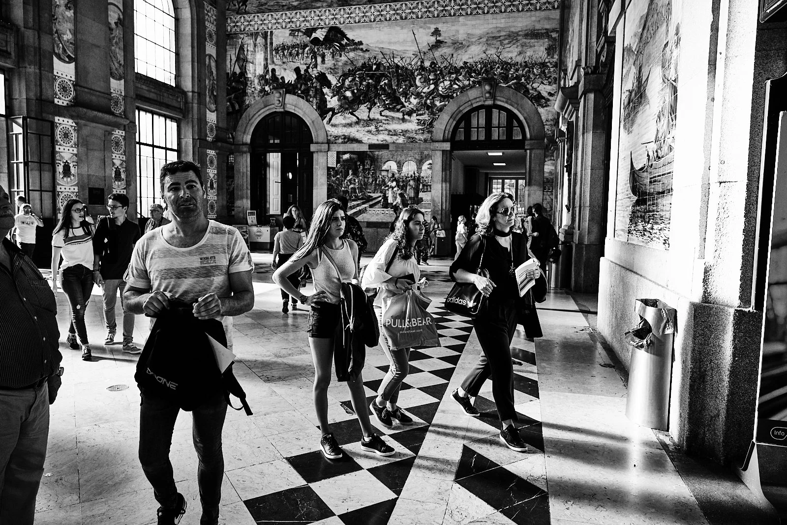19__PORTO_STREETPHOTOGRAPHY 119.jpg