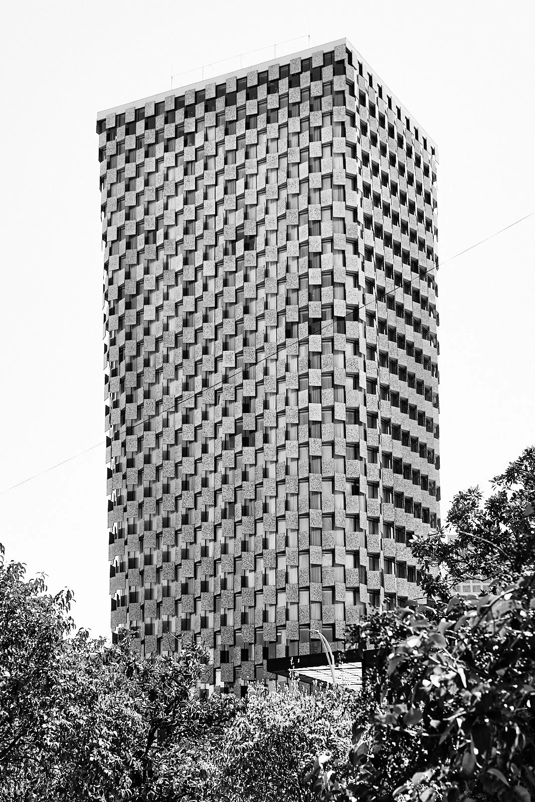 C_tirana__tours-du-centre-de-tirana__TIRANA_ARCHITECTURE_SITE INTERNET_SQUARESPACE_1.jpg