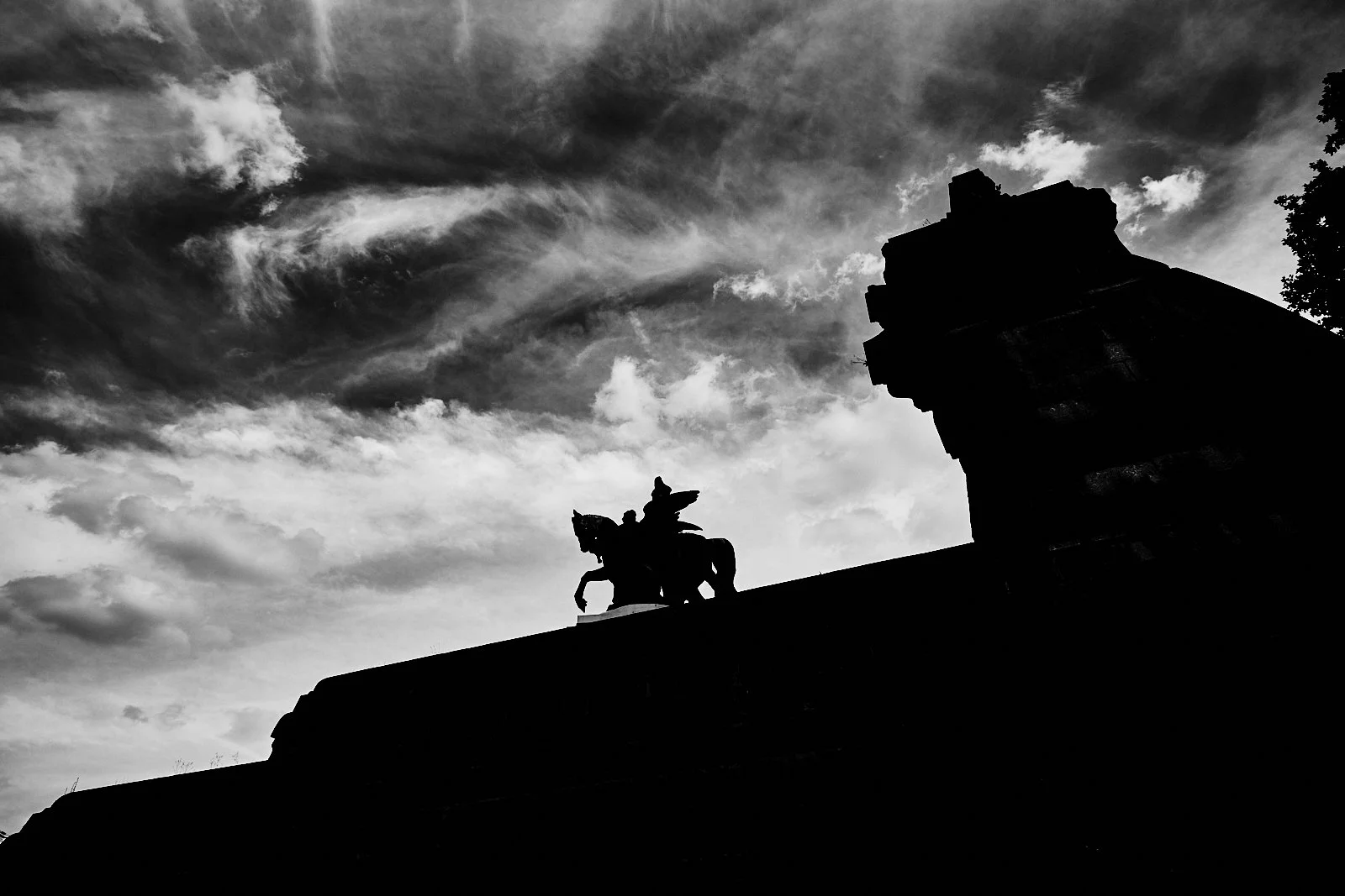 P_open__b0250__2022 ACROSS EUROPE 35.jpg
