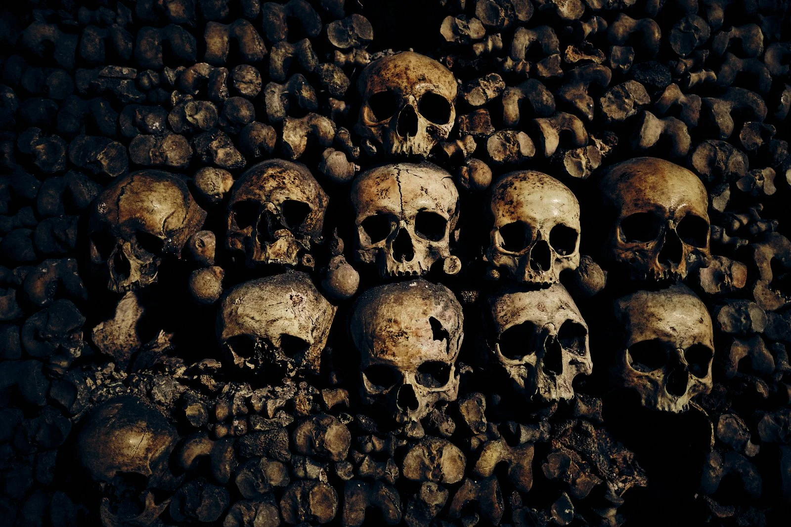 19_10_PARIS CATACOMBES 57 39.jpg