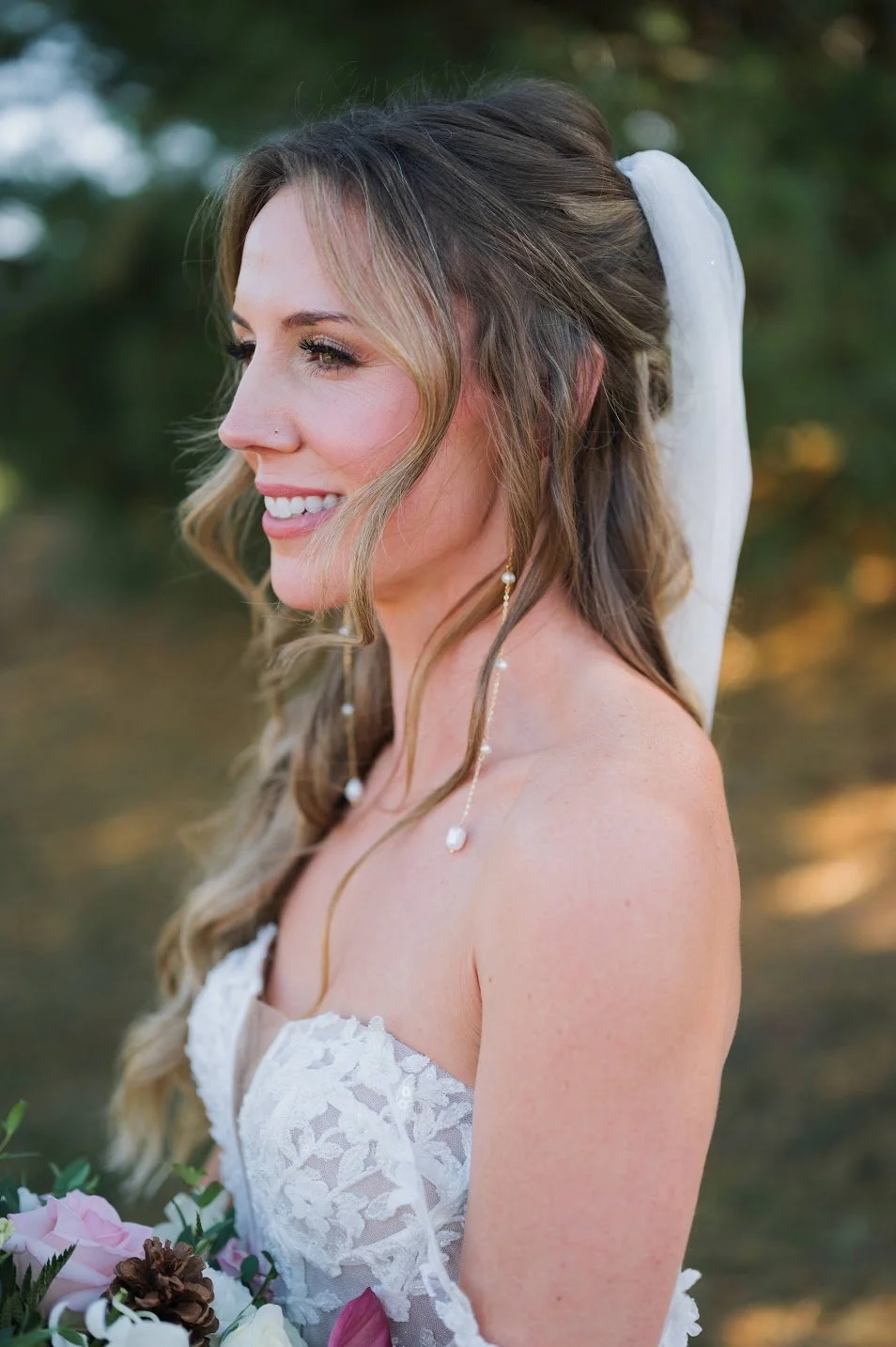 Amy’s Makeup Artistry, Amy Norman, Knoxville Tennessee, East Tennessee, Bridal Makeup, Bridesmaid Makeup, Soft Glam artist, Glowy Bridal Makeup, Tennessee Makeup Artists