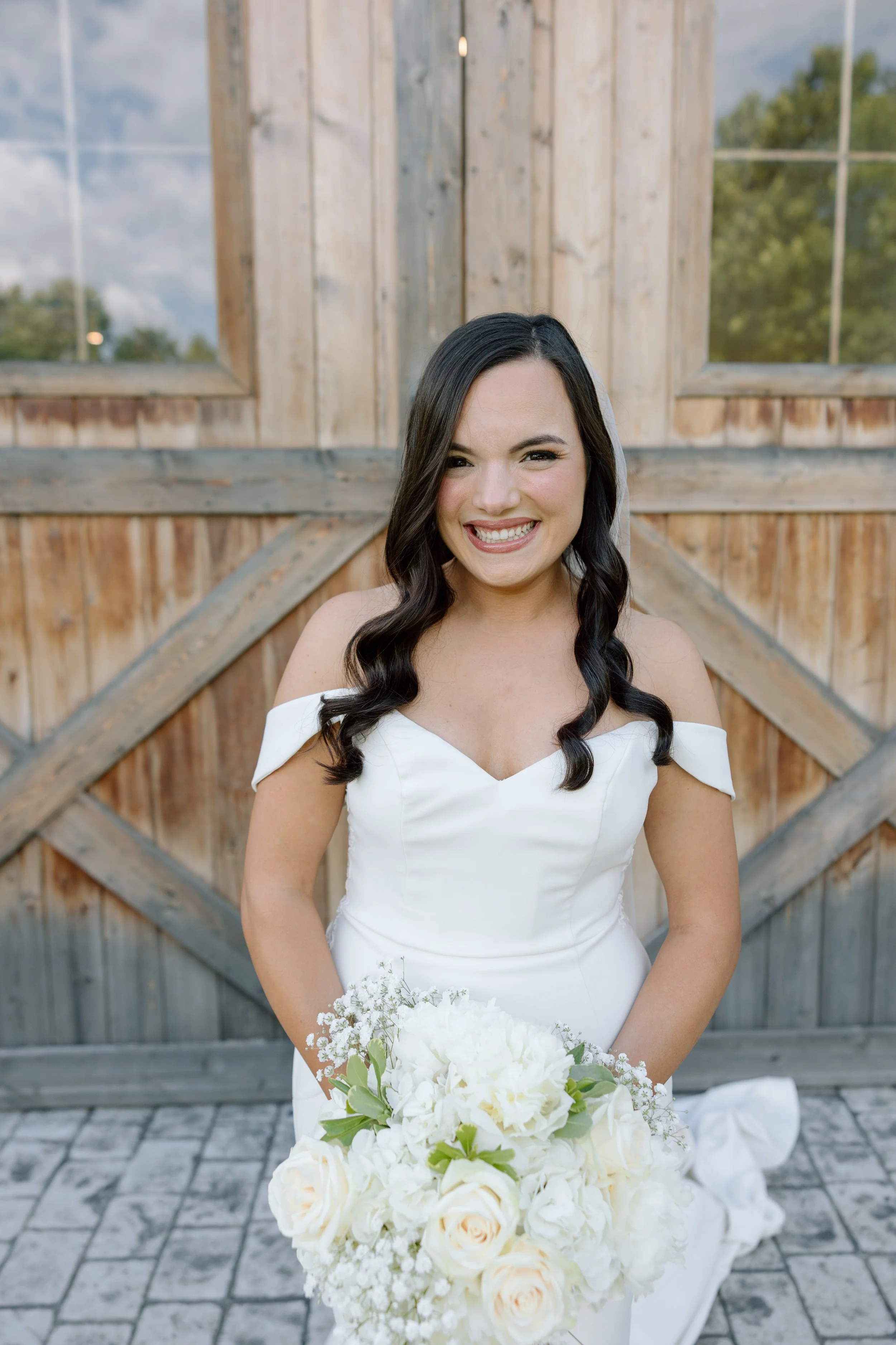 Amy’s Makeup Artistry, Amy Norman, Knoxville Tennessee, East Tennessee, Bridal Makeup, Bridesmaid Makeup, Soft Glam artist, Glowy Bridal Makeup, Tennessee Makeup Artists