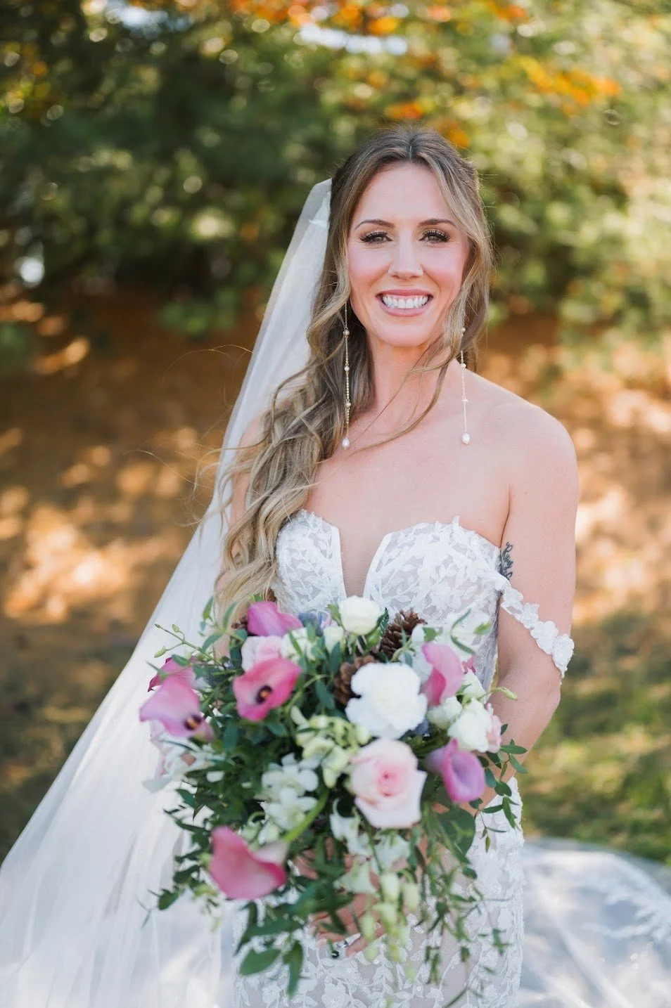 Amy’s Makeup Artistry, Amy Norman, Knoxville Tennessee, East Tennessee, Bridal Makeup, Bridesmaid Makeup, Soft Glam artist, Glowy Bridal Makeup, Tennessee Makeup Artists 