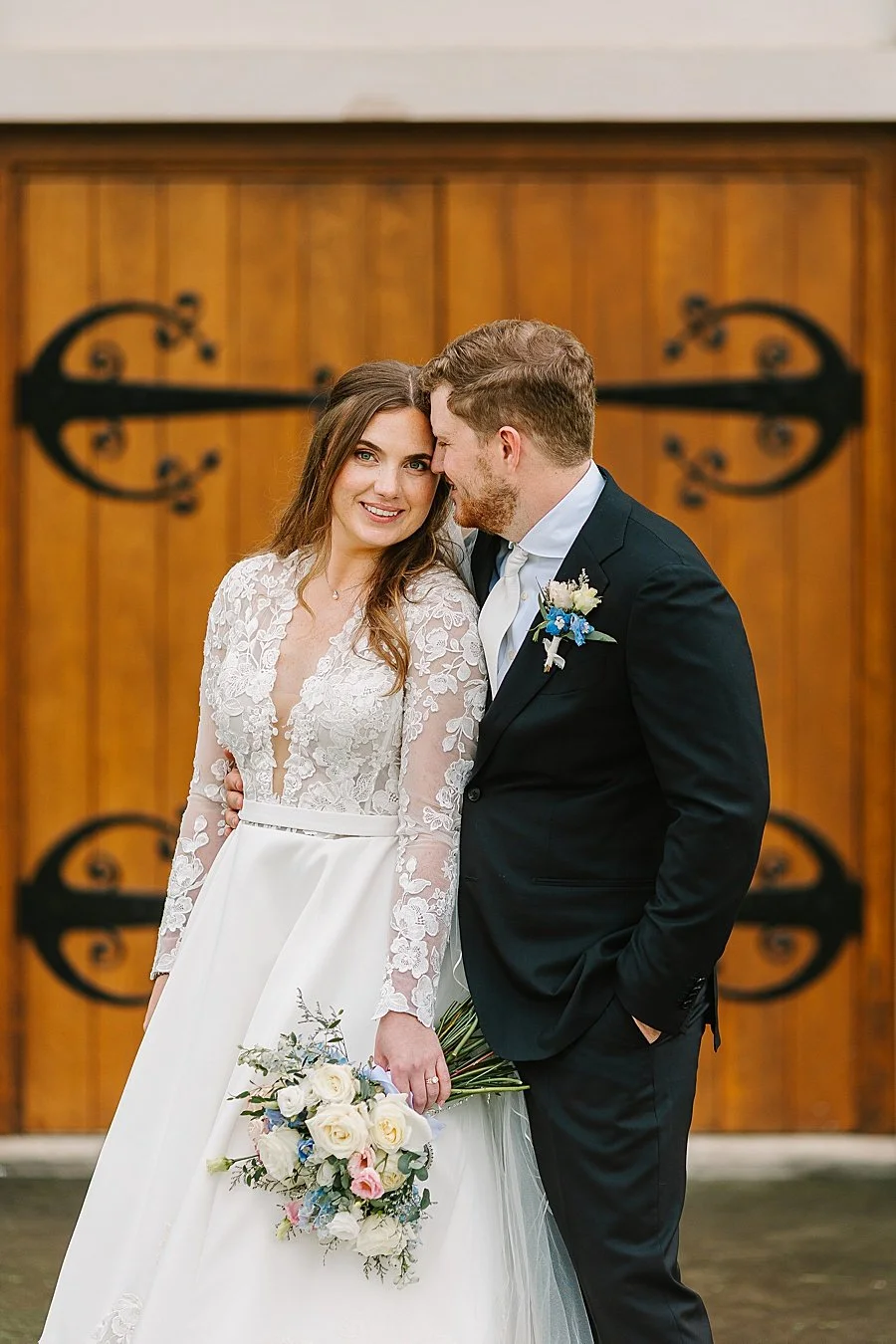 Amy’s Makeup Artistry, Amy Norman, Knoxville Tennessee, East Tennessee, Bridal Makeup, Bridesmaid Makeup, Soft Glam artist, Glowy Bridal Makeup, Tennessee Makeup Artists 