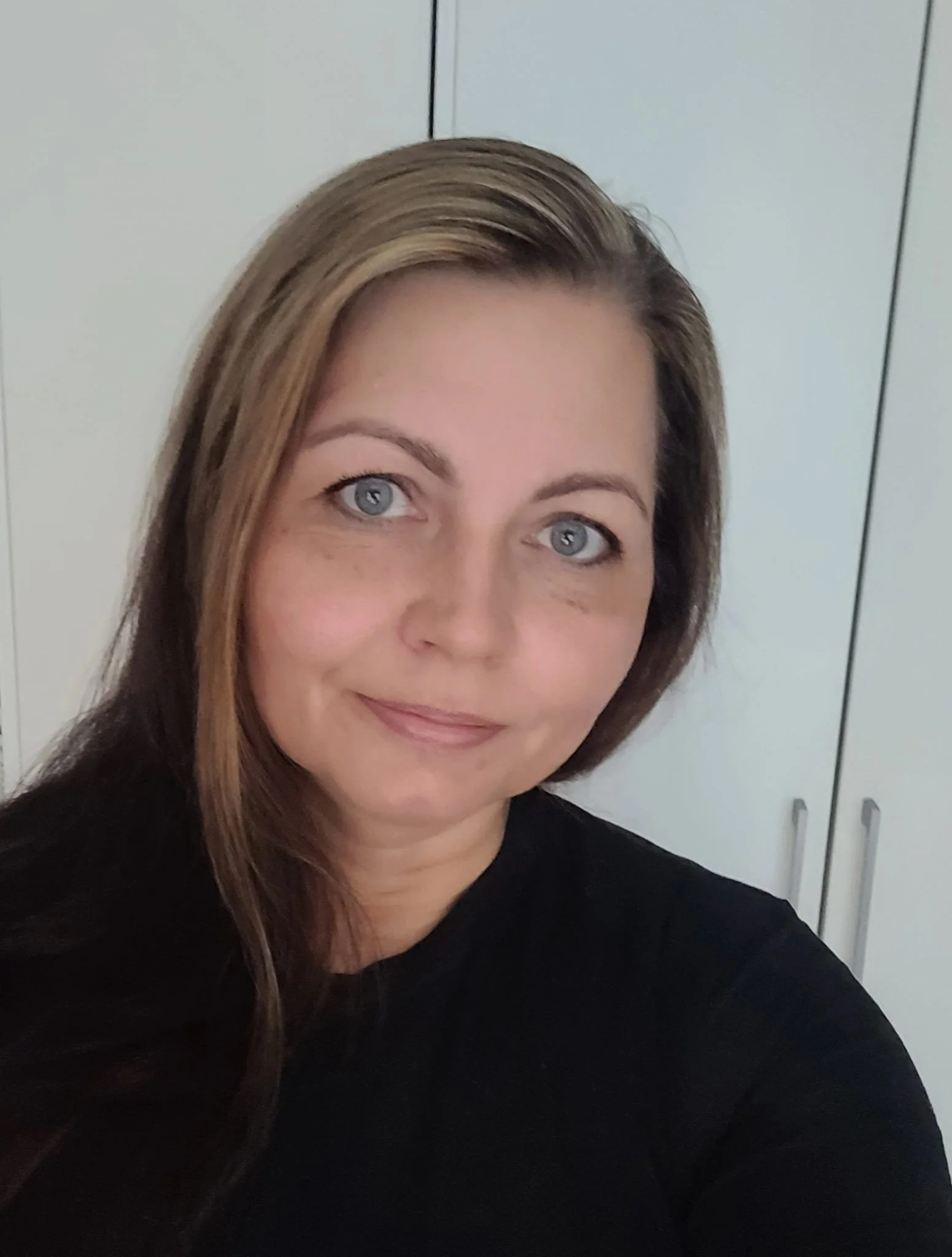 Pia on pitkän linjan ammattilainen ja kokenut konkari kosmetologin hommissa.