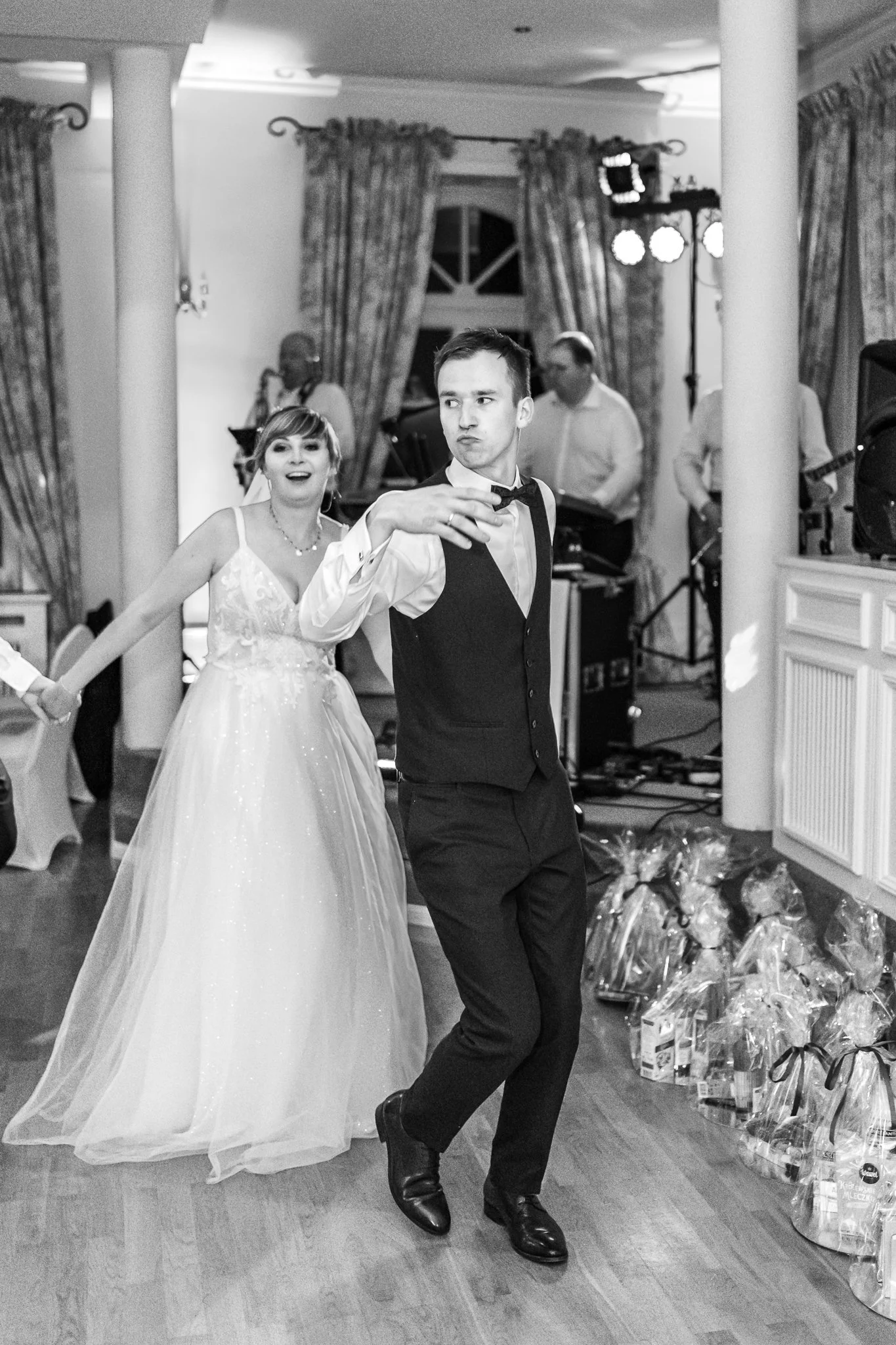 2023.08.12 - Ania & Adrian - ŚLUB I WESELE (FB)-605.jpg