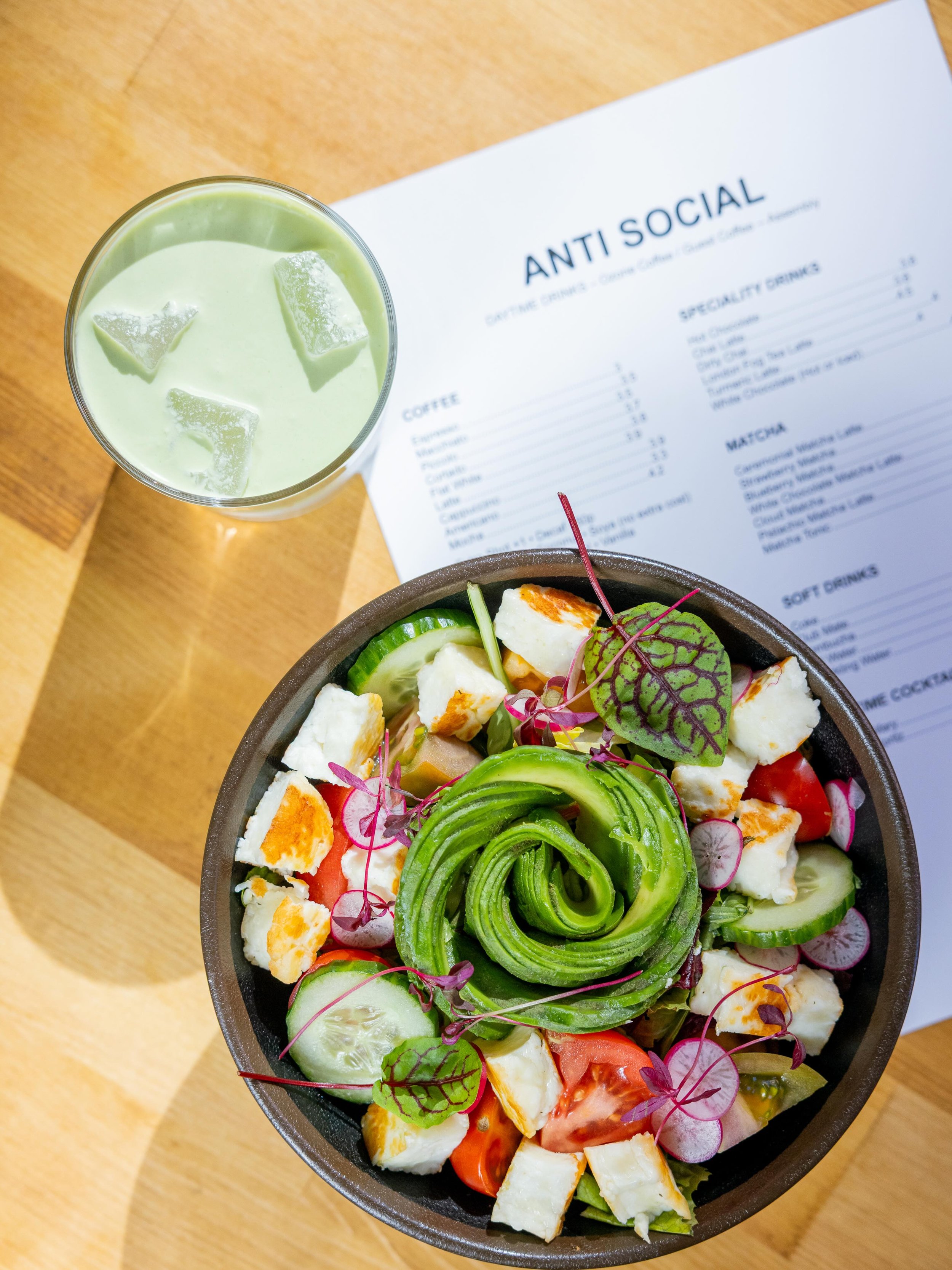 fresh, colourful and made to slow the day down ☁️
avocado rose, grilled halloumi, ceremonial-grade matcha and good energy only.

ANTI SOCIAL &mdash; exmouth market.

#antisocial #matcha #brunchlondon #specialtycoffee #avocadotoast halloumisalad londo