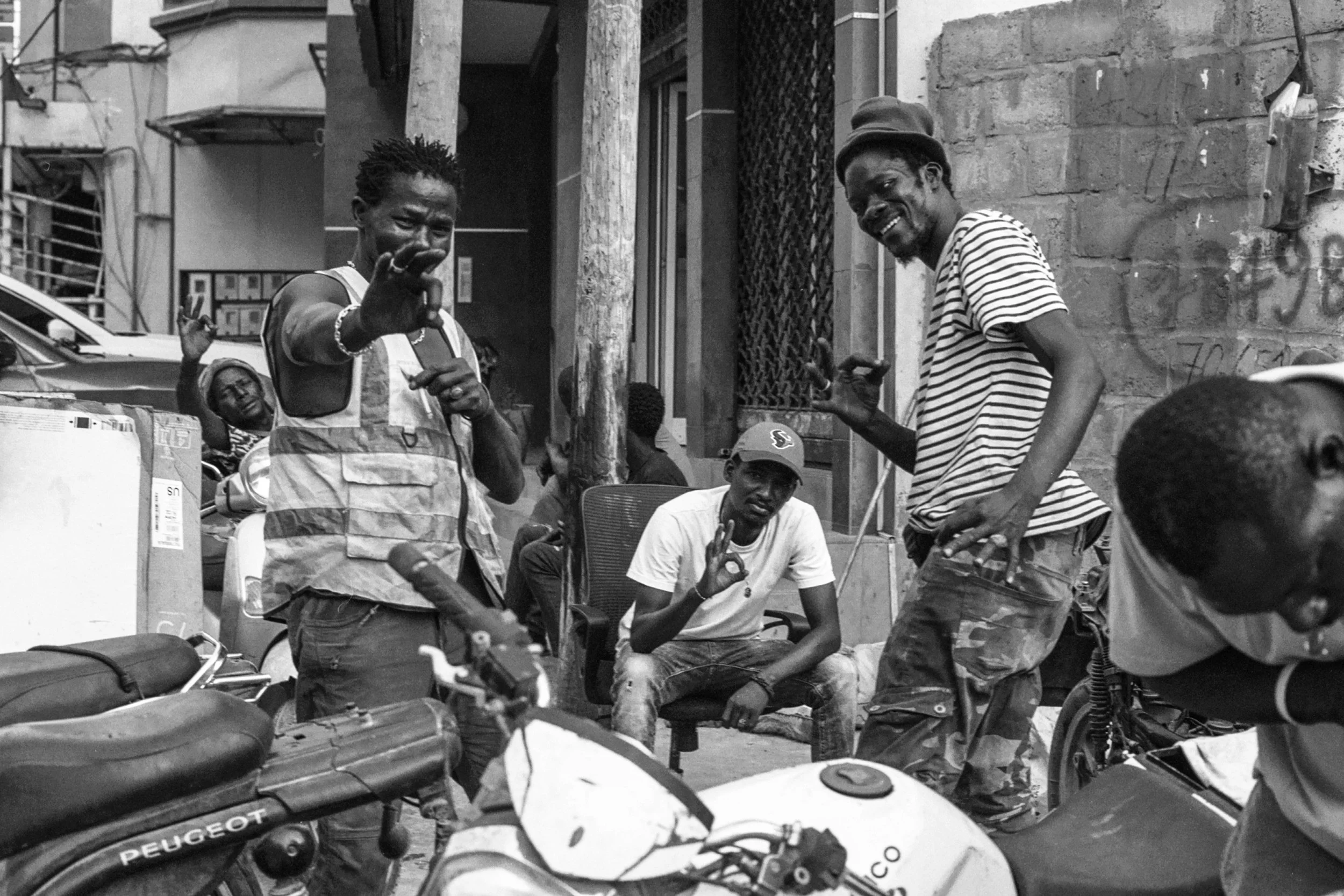 Dakar, SN I Ilford Delta 400 I Nikon F3